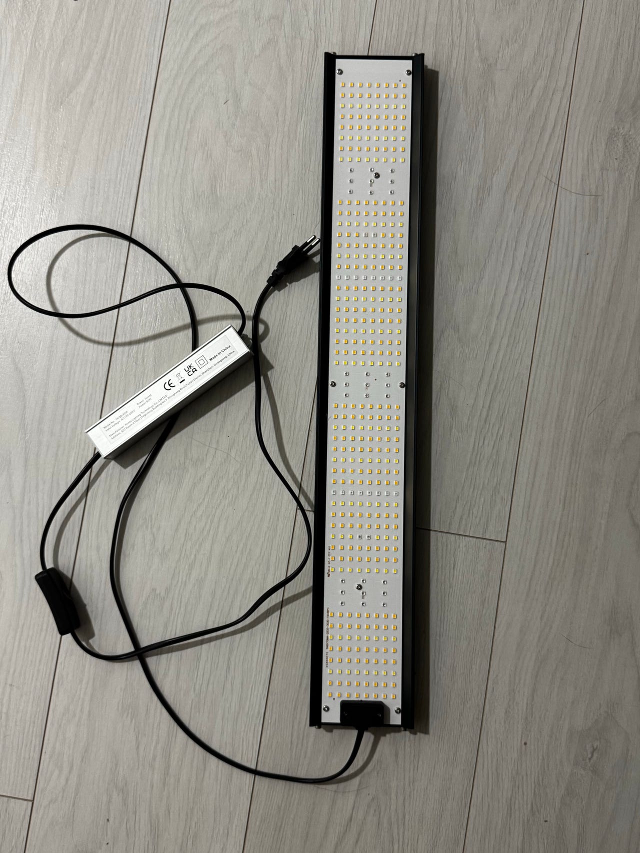 85 W LED-kasvivalaisin / kasvilamppu