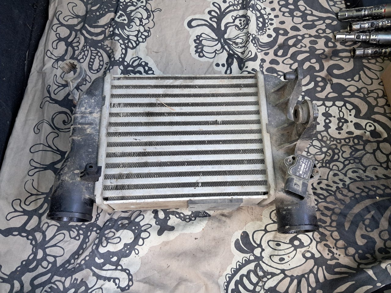 Audi A4 Välijäähdytin