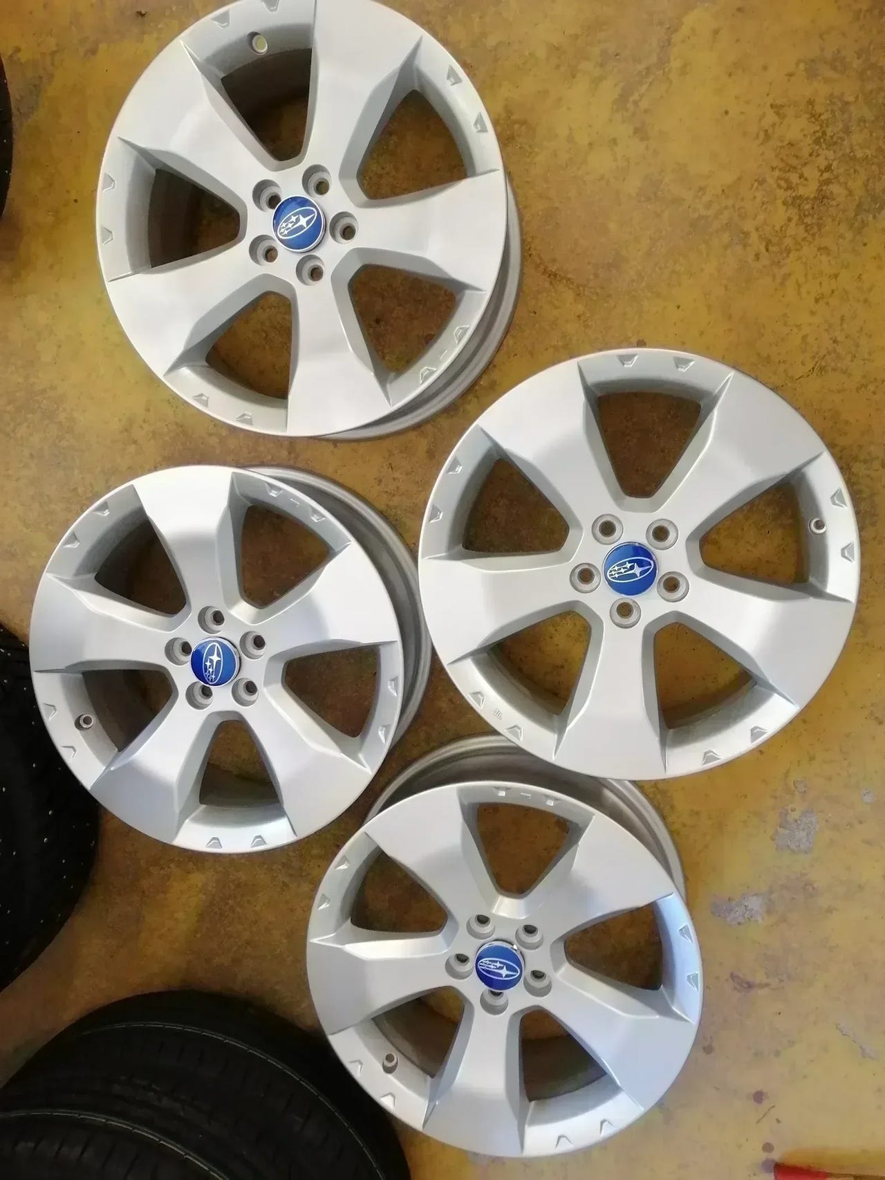 Subaru Impreza kesärenkaat