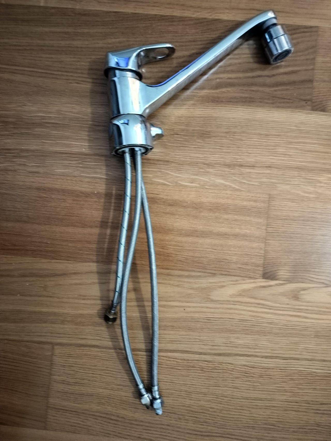 Gustafsberg keittiöhana + astianpesukonehana
