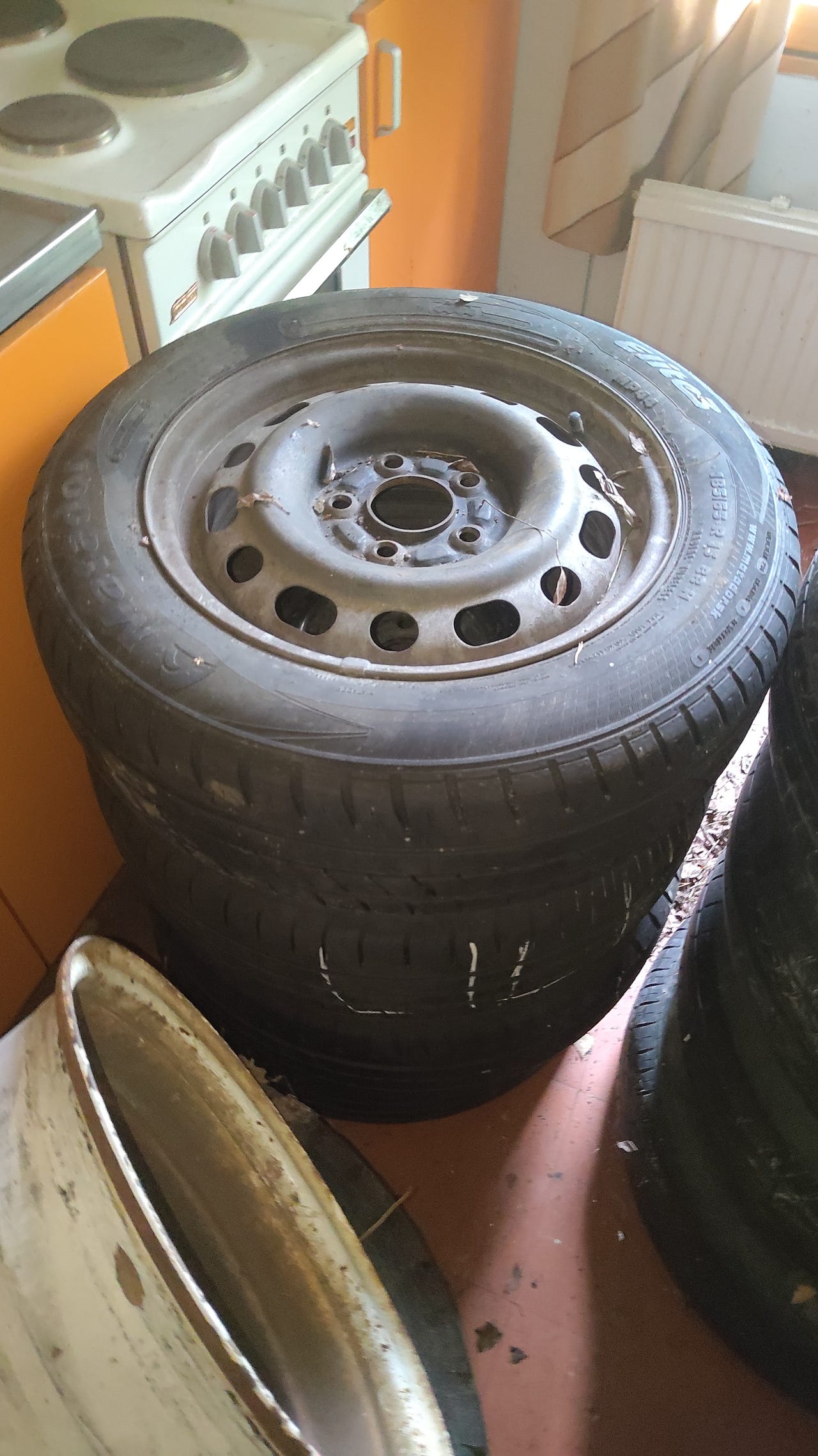 Mazda hyvät kesärenkaat 5*114,3 15