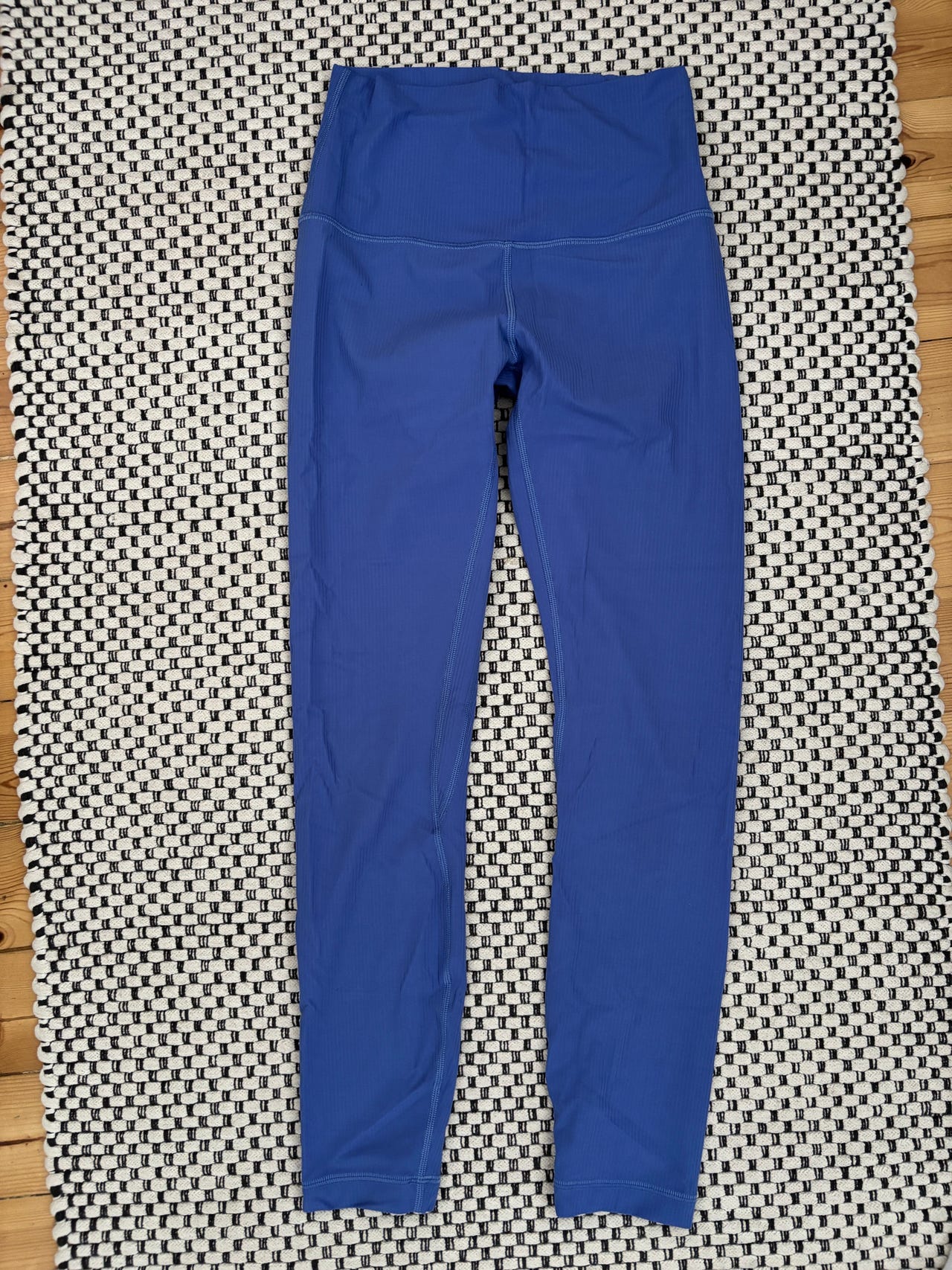 Lululemon leggingsit