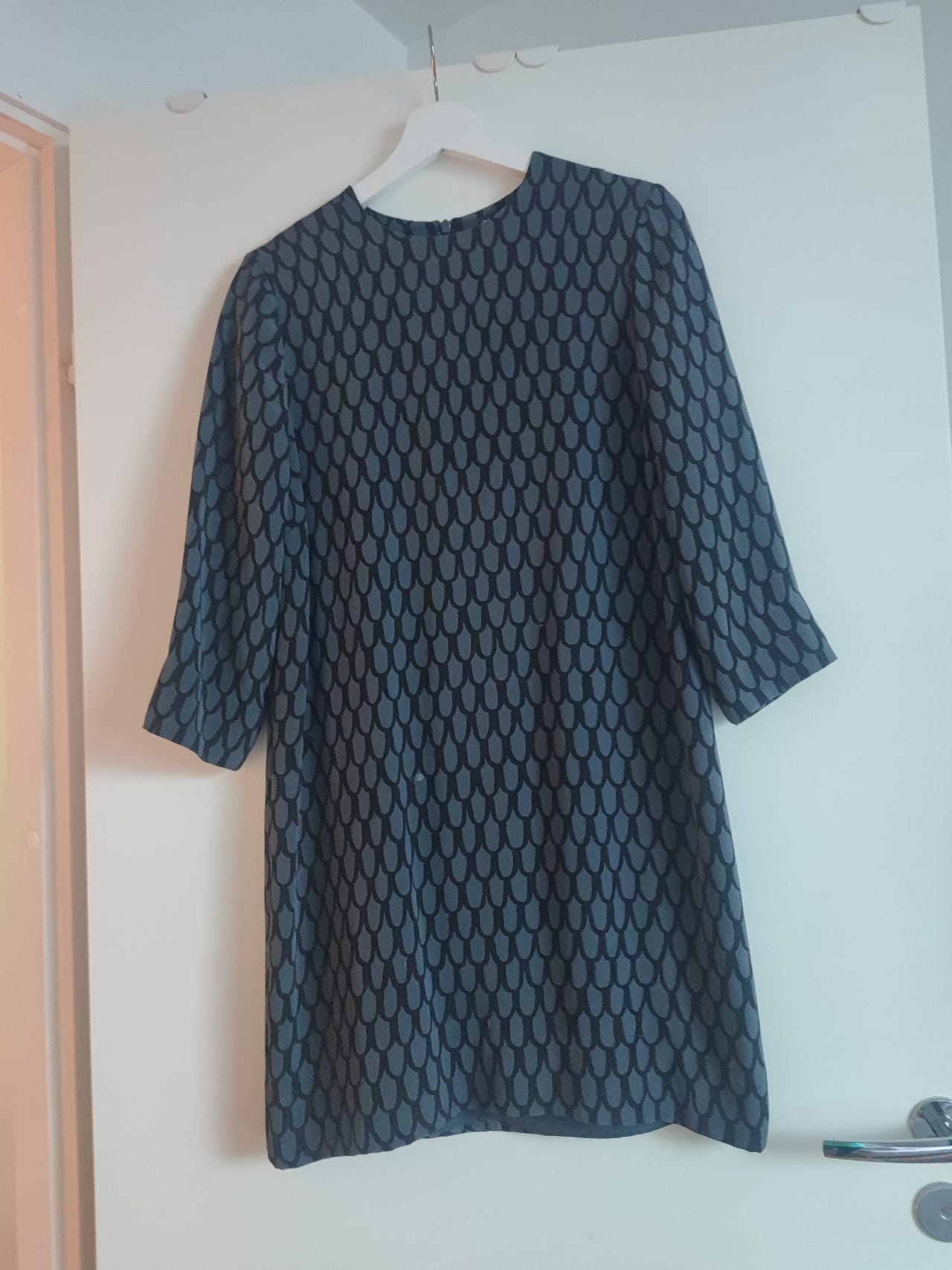 Marimekko Pisaroi mekko S musta