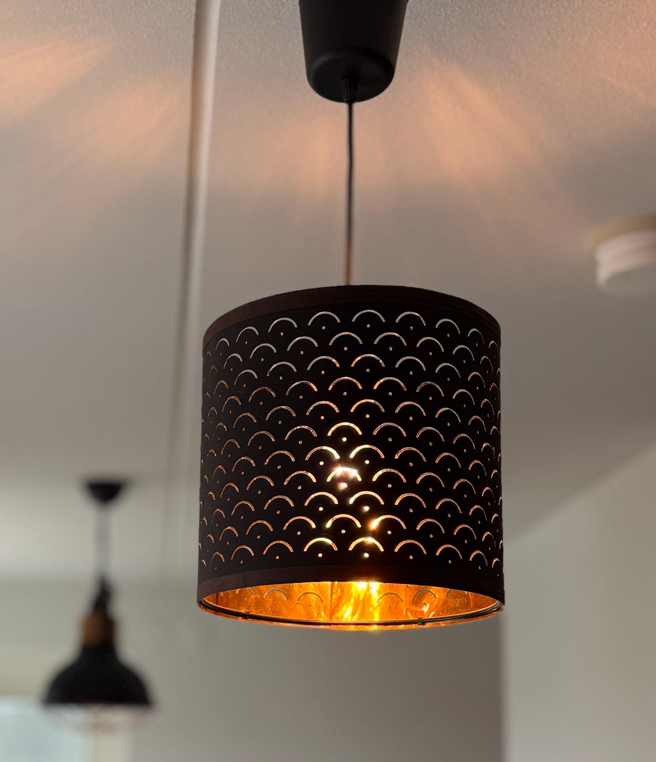 IKEA Nymö musta-kultainen lampunvarjostin, 2 kpl