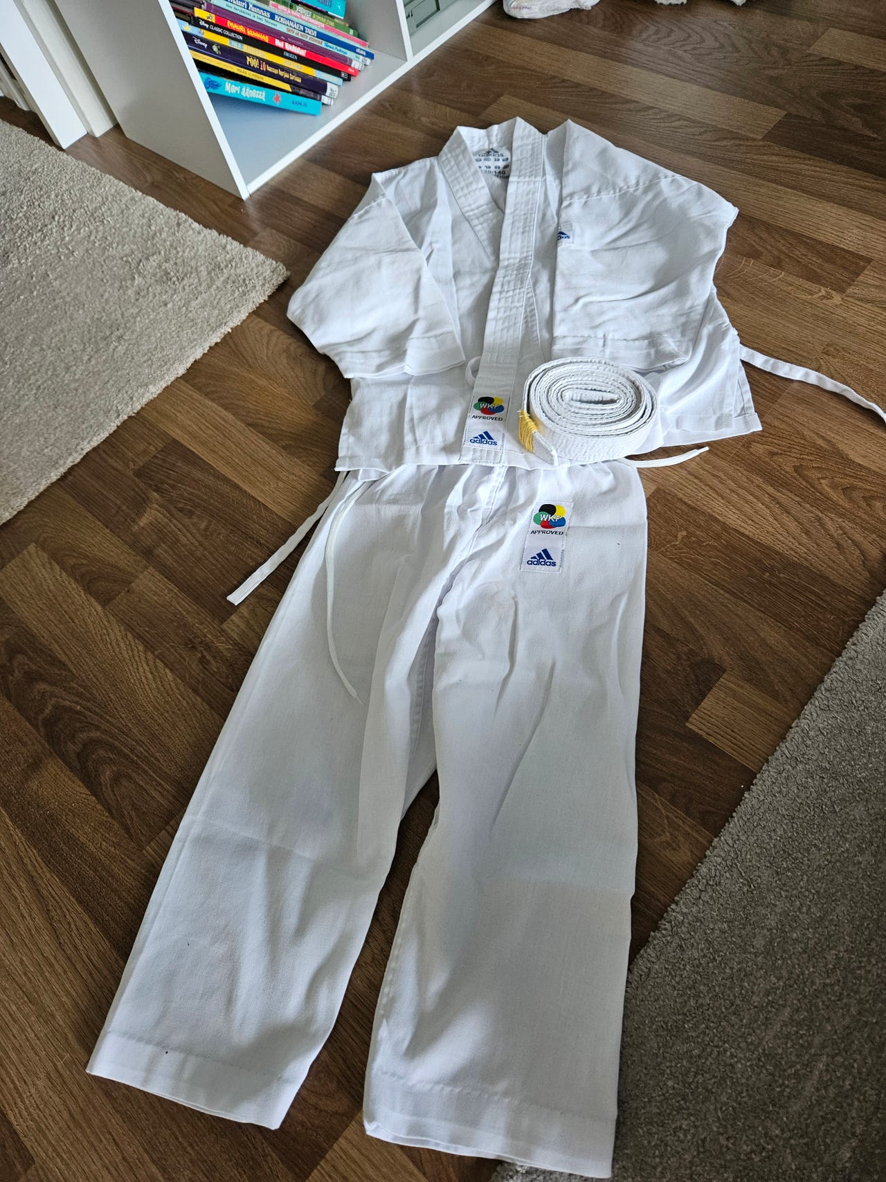 Adidas karatepuku koko 130-140cm
