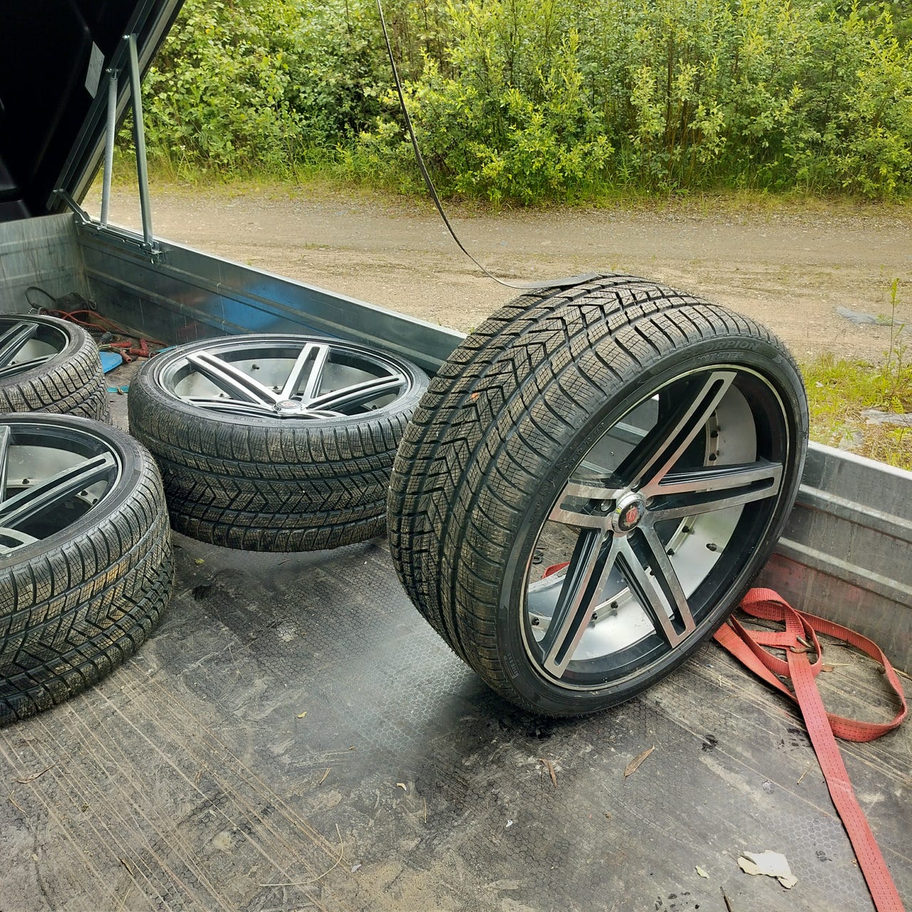 22 Axe vanteet ajamattomilla pirelli scorpion winter 315/30 kitk