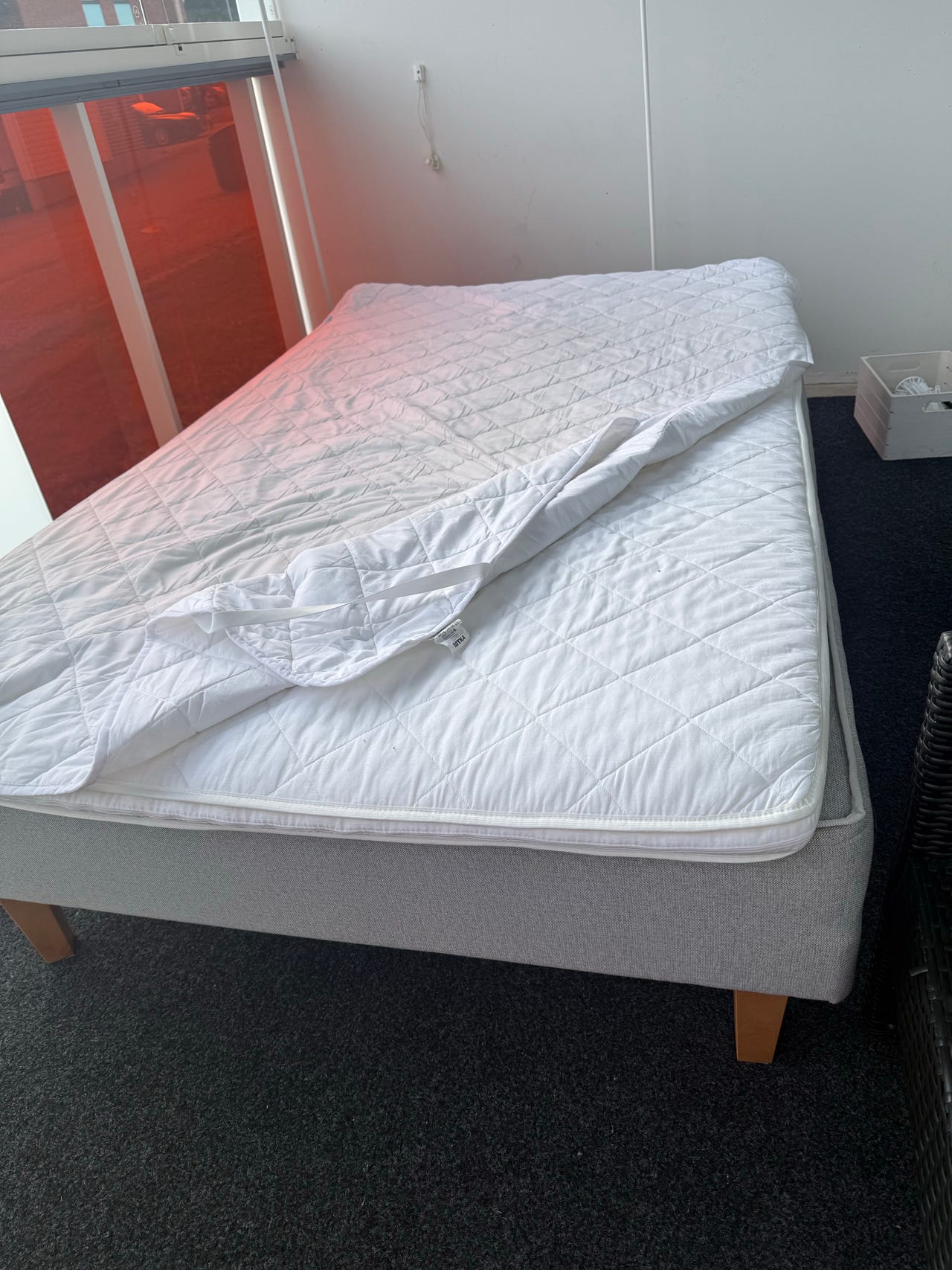Hyväkuntoinen 120cm sänky