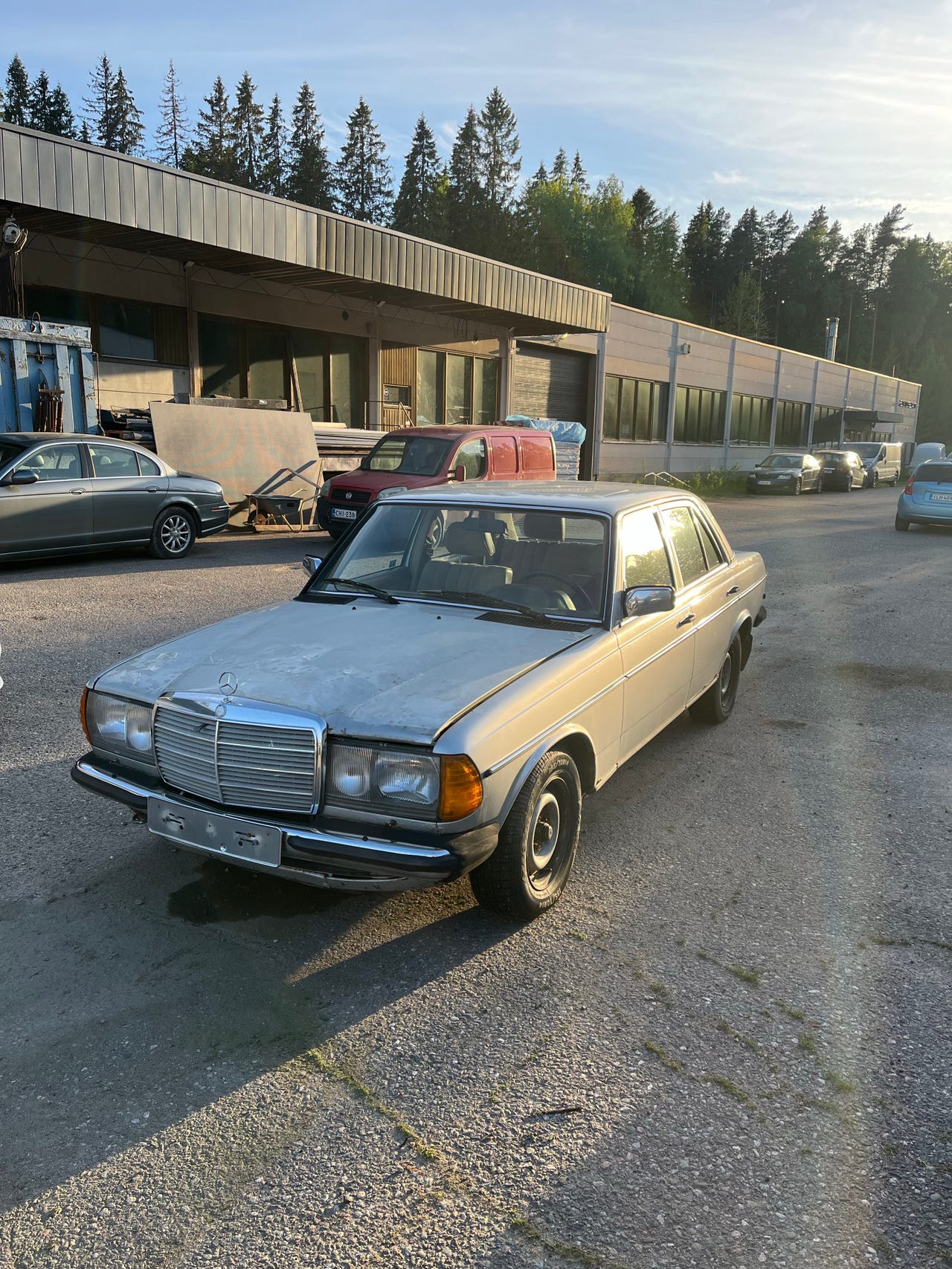 Mercedes-Benz 300D W123 sedan