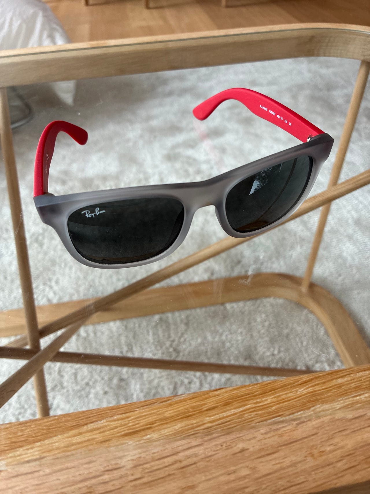 Ray-Ban lasten aurinkolasit unisex musta/punainen