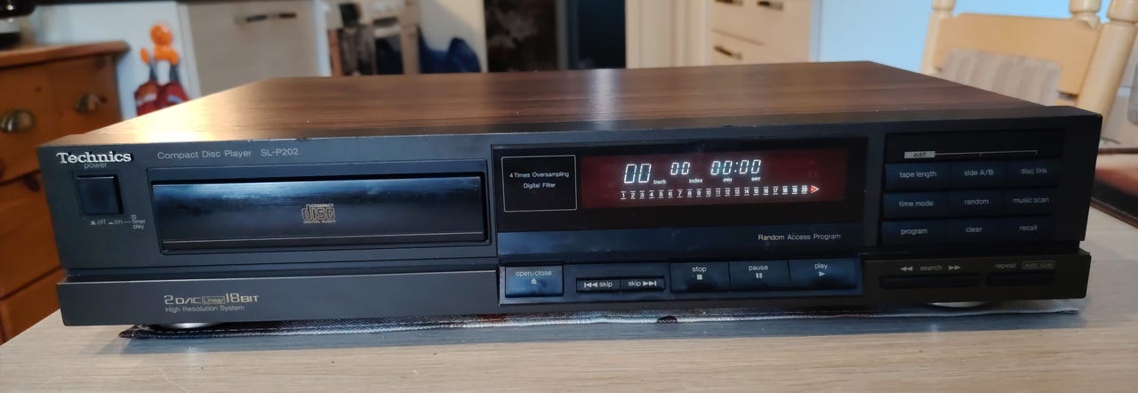 Technics SL-P202 cd- soitin