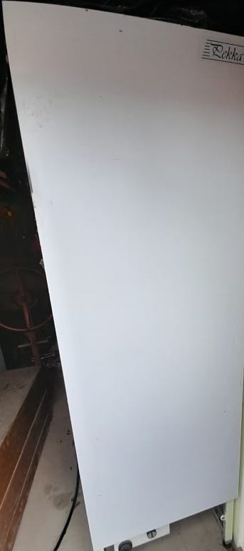 Lämminvesivaraaja 300L RST säiliö