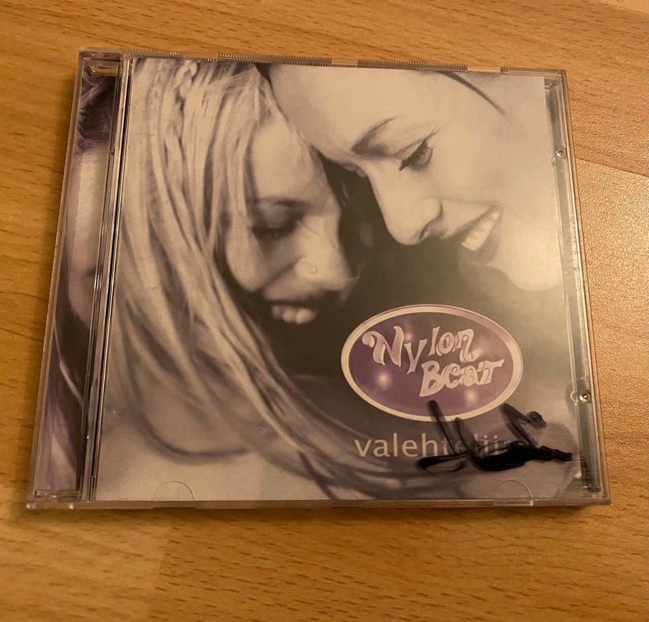 Nylon beat levy nimmarilla