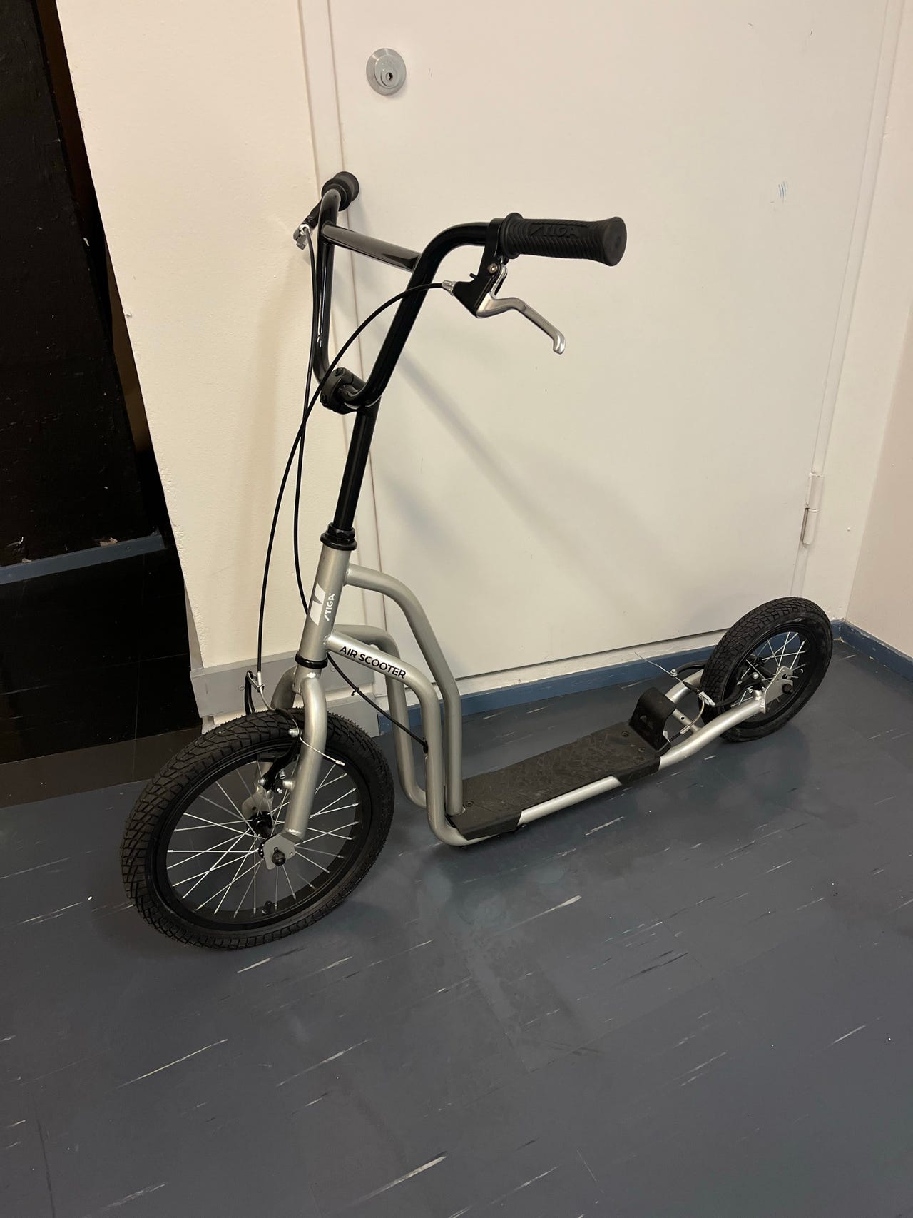 Stiga Air Scooter potkulauta ilmakumirenkailla