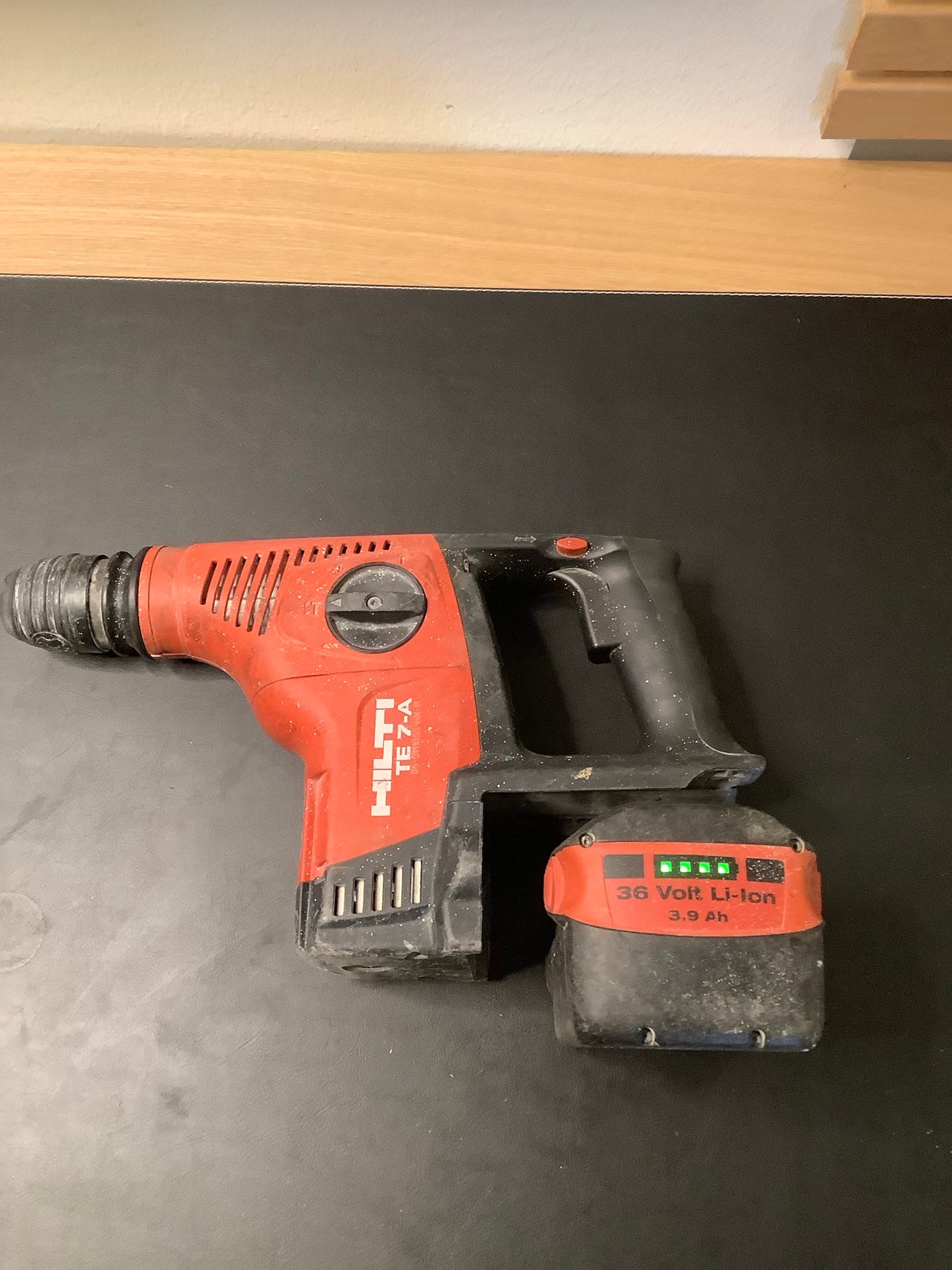 Hilti TE 7-A poravasara + 3.9ah 36v akku