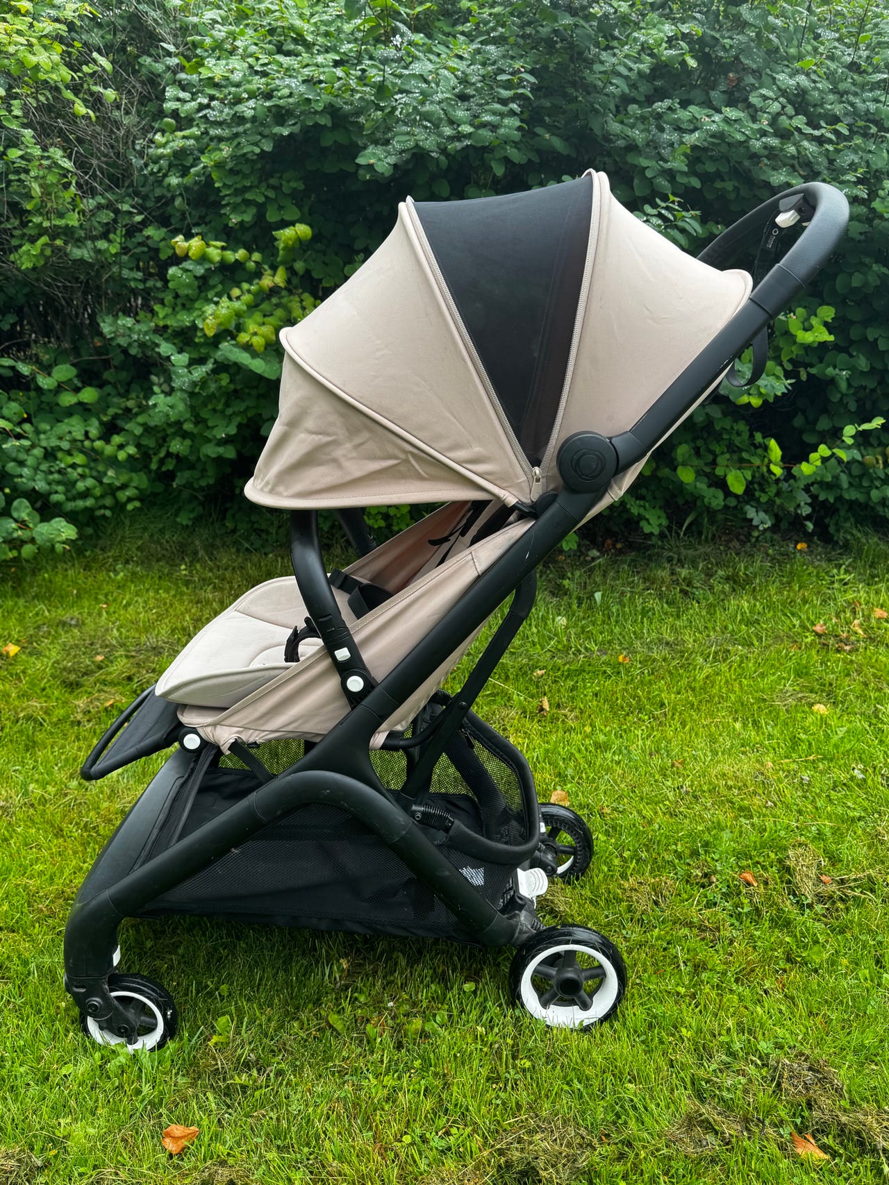 Bugaboo Butterfly Complete Matkarattaat, Black/Desert Taupe