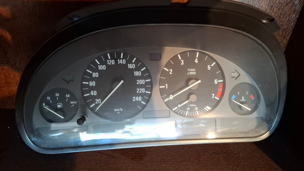 Bmw e39 osia