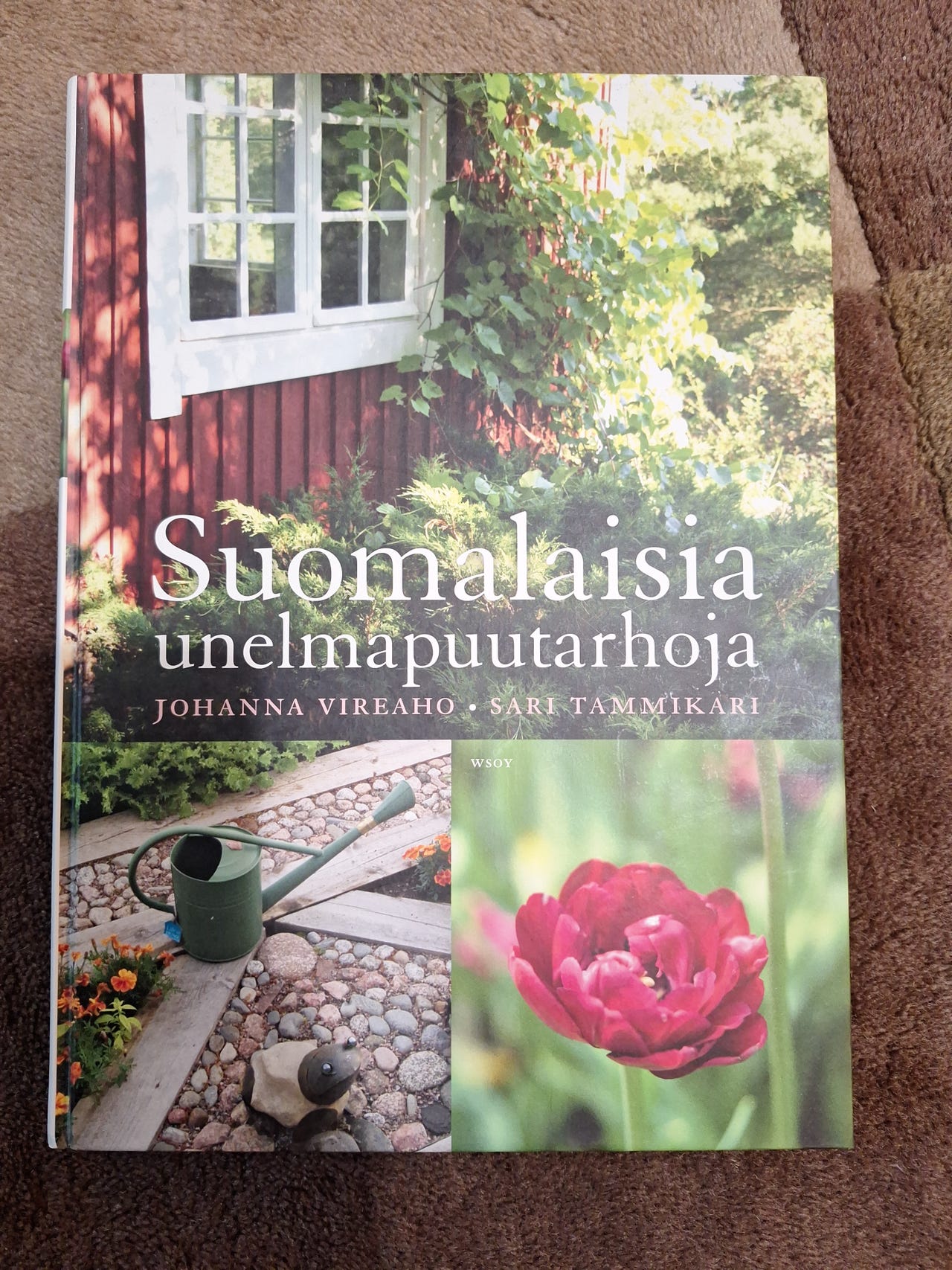 Johanna Vireaho, Sari Tammikari Suomalaisia unelmapuutarhoja -kir