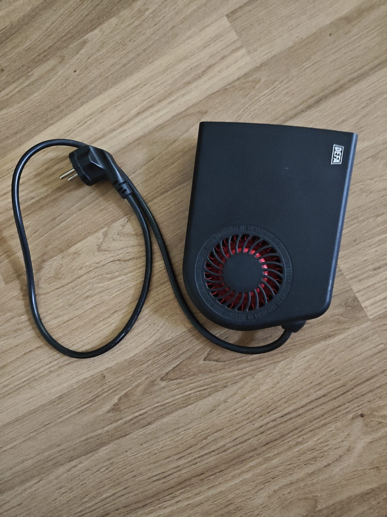 Defa 1400W sisätilanlämmitin