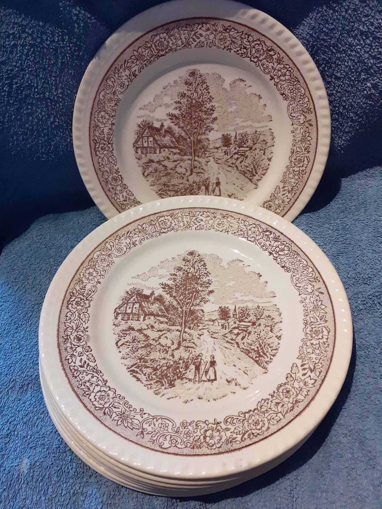 Vanhoja Lautasia 8kpl France