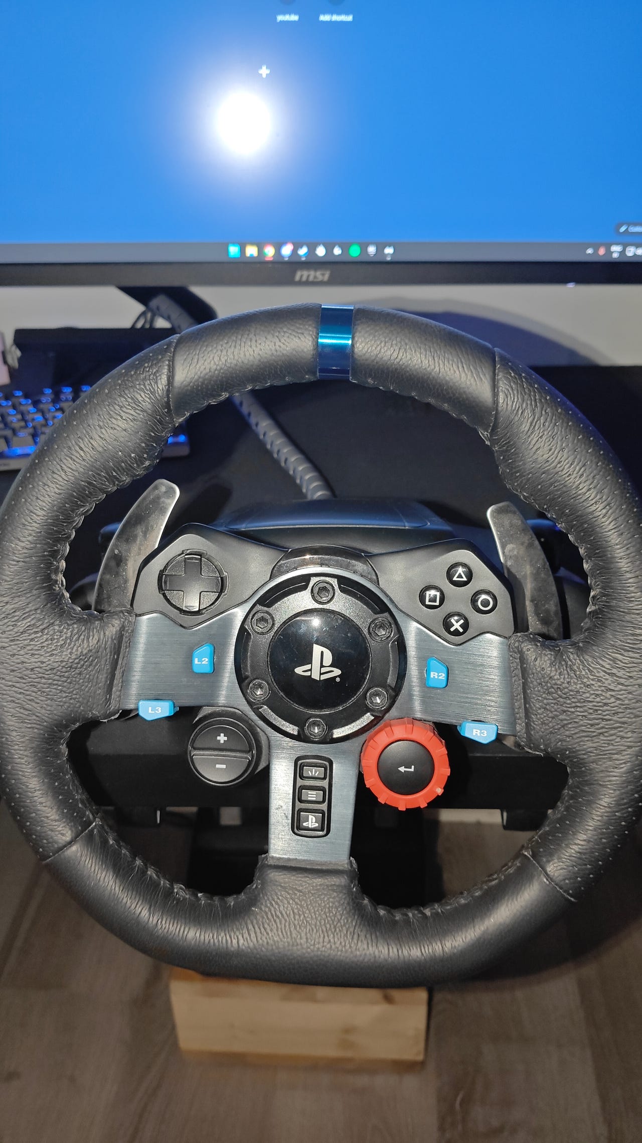 Logitech G29 Rattiohjain ja polkimet PC/PS4/PS5