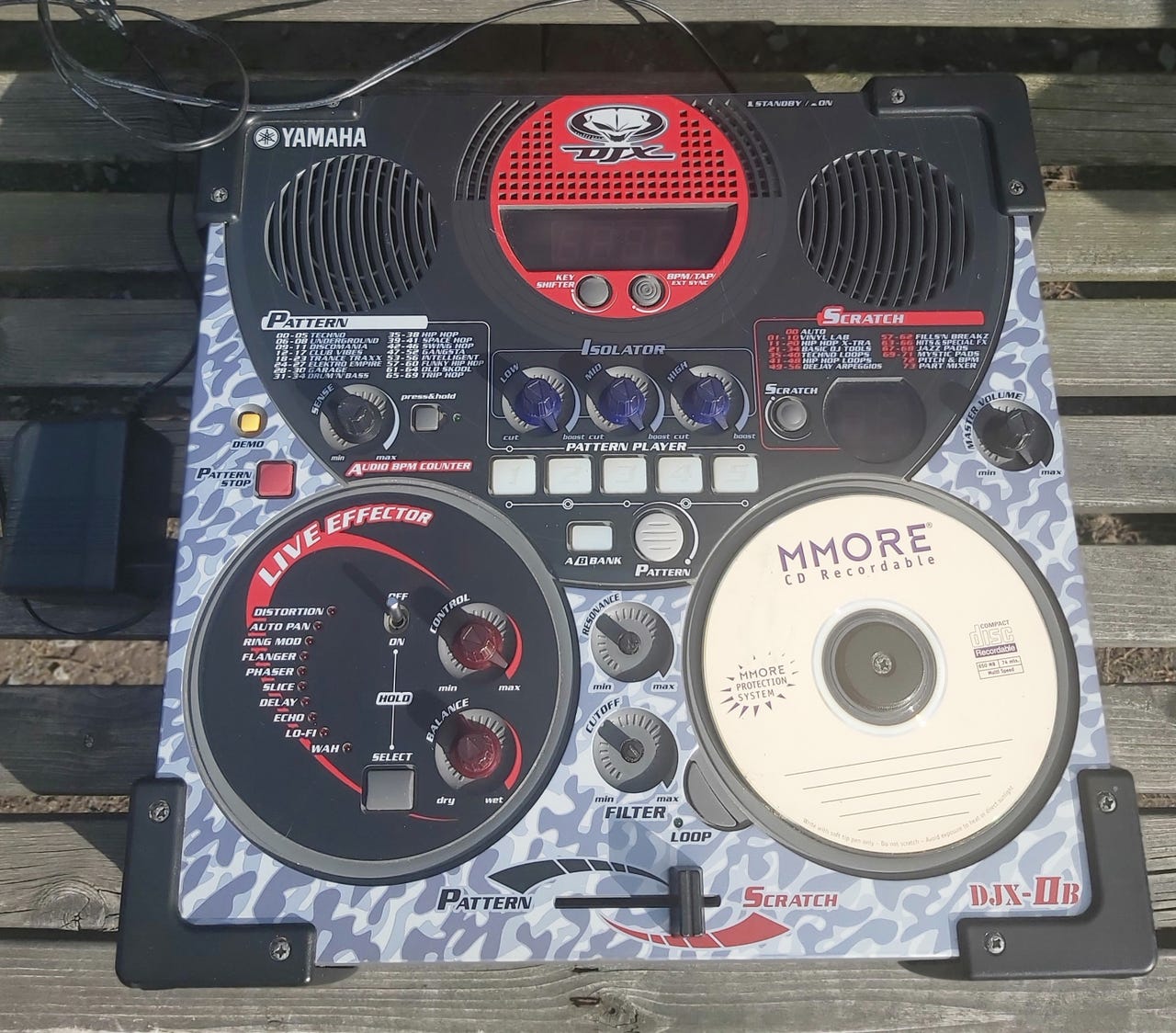 Yamaha DJX-IIB (DJX-2B) Vintage Groovebox / DJ-laite (v. 2000) | Tori