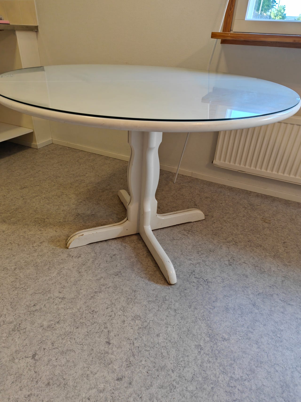 Ruokapöytä 110cm