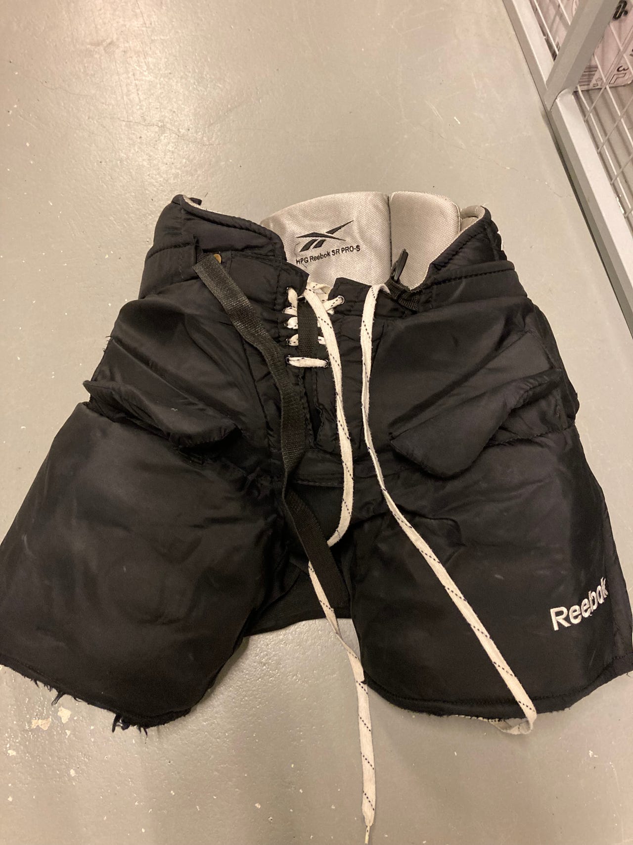 Reebok maalivahdin housut