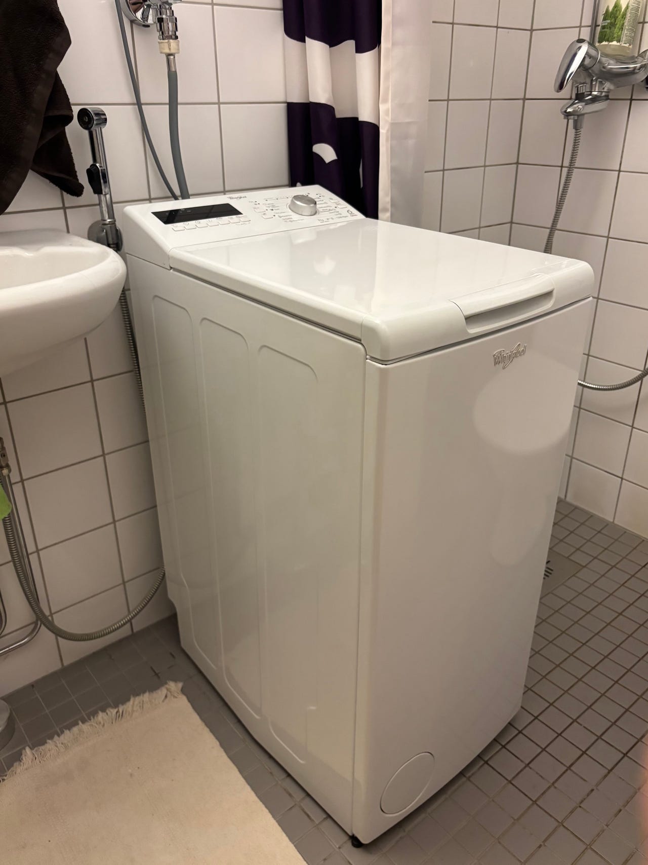 Whirlpool siisti päältä täytettävä pesukone