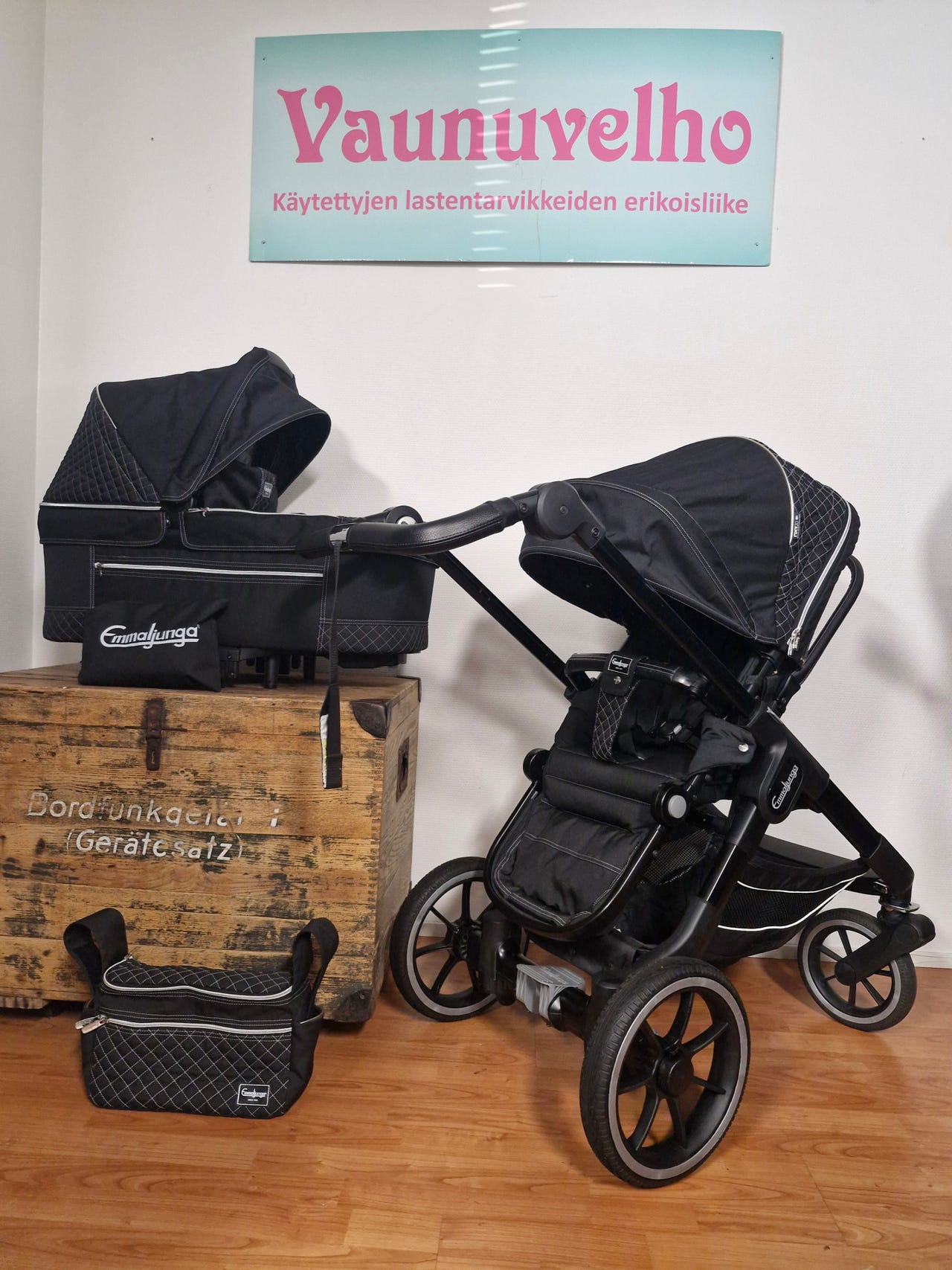Takuu 1v+ilmainen toimitus* Emmaljunga nxt90 3.0 Deluxe yhdistelm