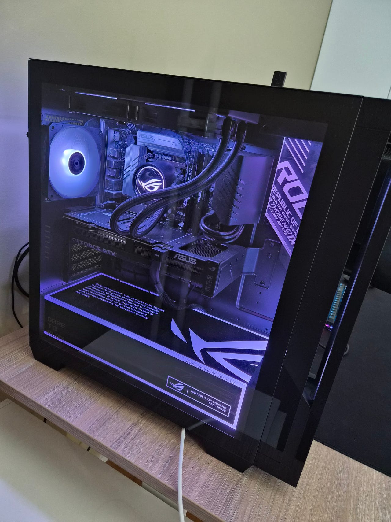 Asus ROG G700 pelitietokone