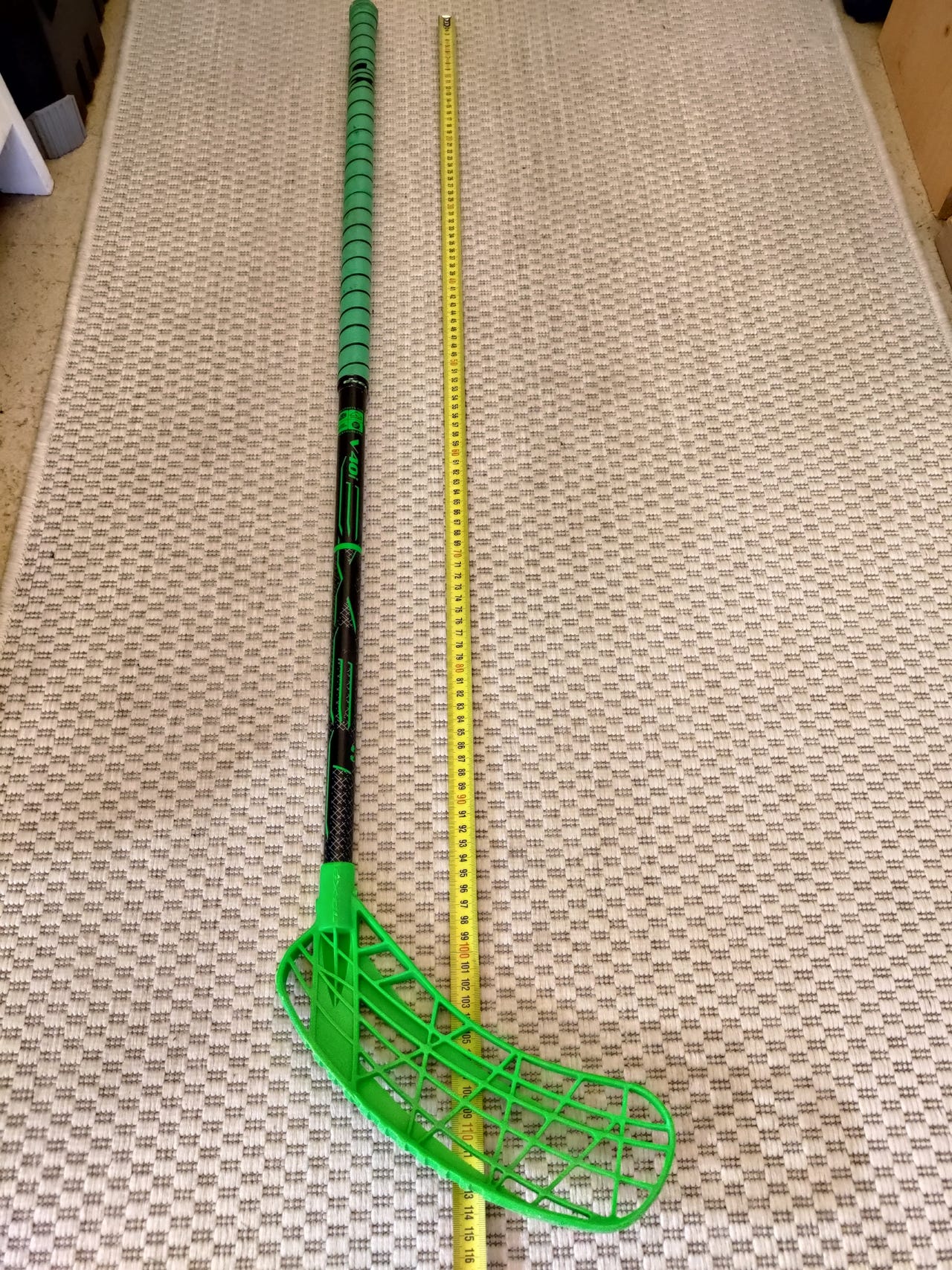 MYYDÄÄN: Salibandymaila Exel 95/115cm IFF spec, left