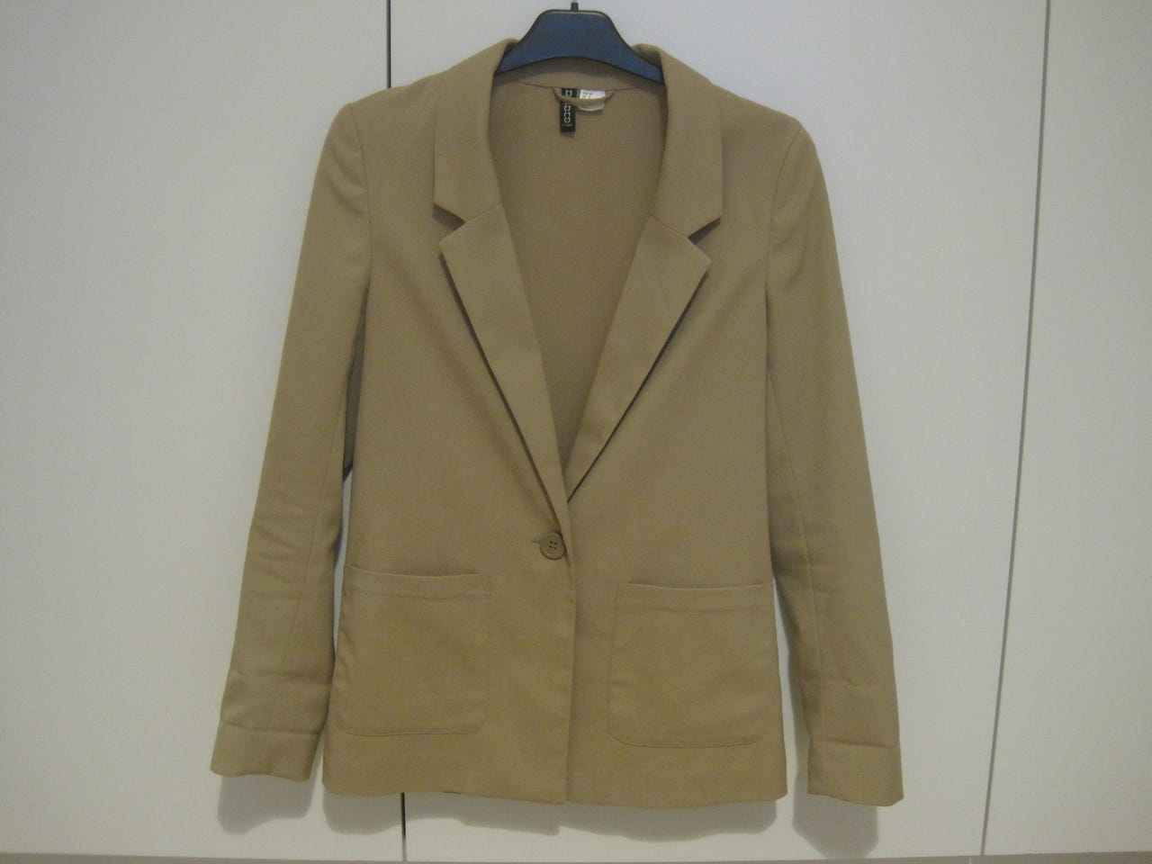 Luonnonvalkoinen/beige jakku, koko 36