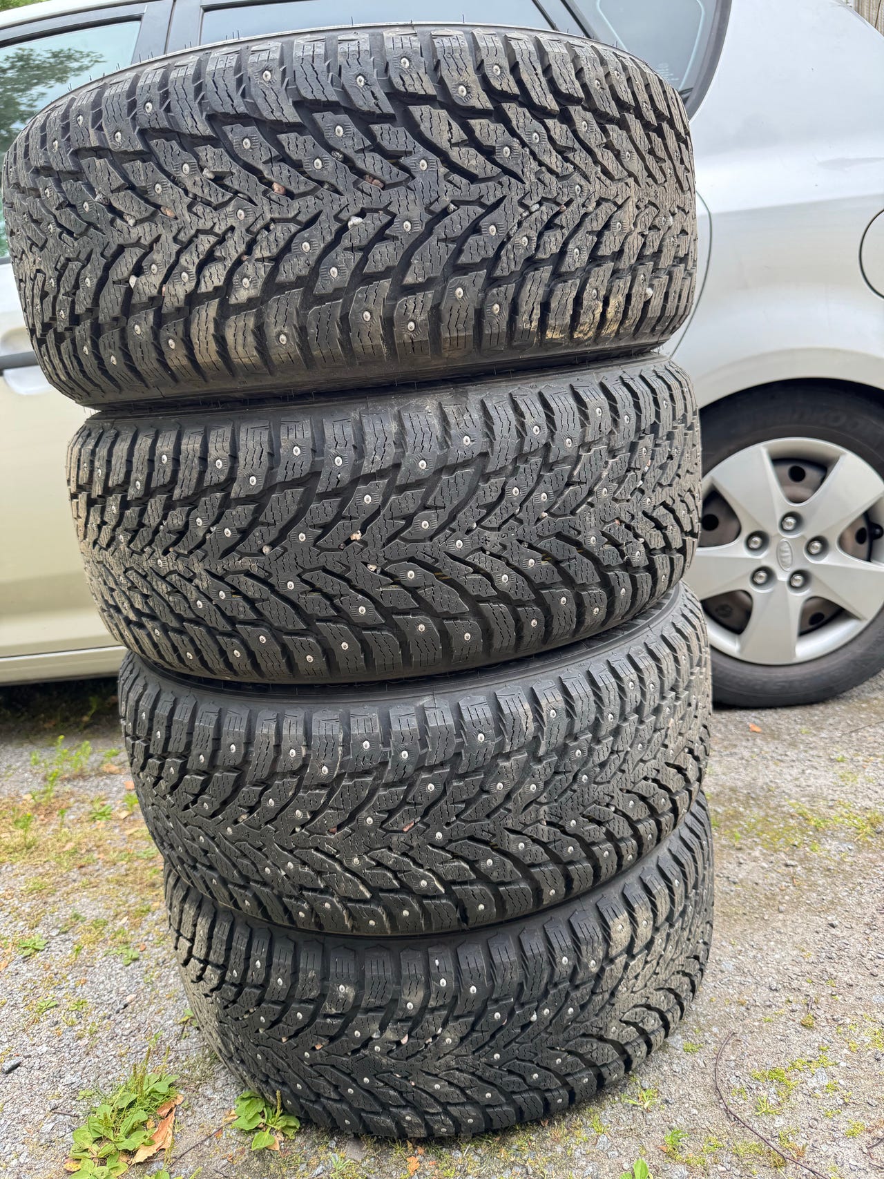 Nastarenkaat 225/50R17 Nordman North 9