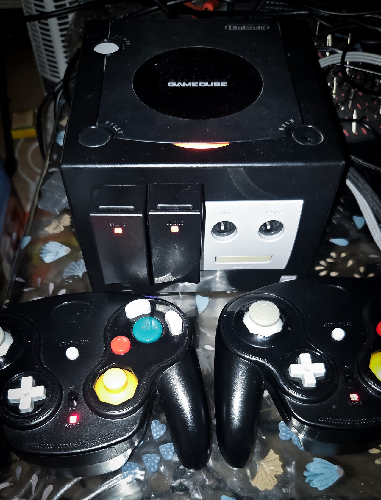 *Paras* Nintendo Gamecube - HD-Digital OUT, 2 ohjainta, 64GB micr