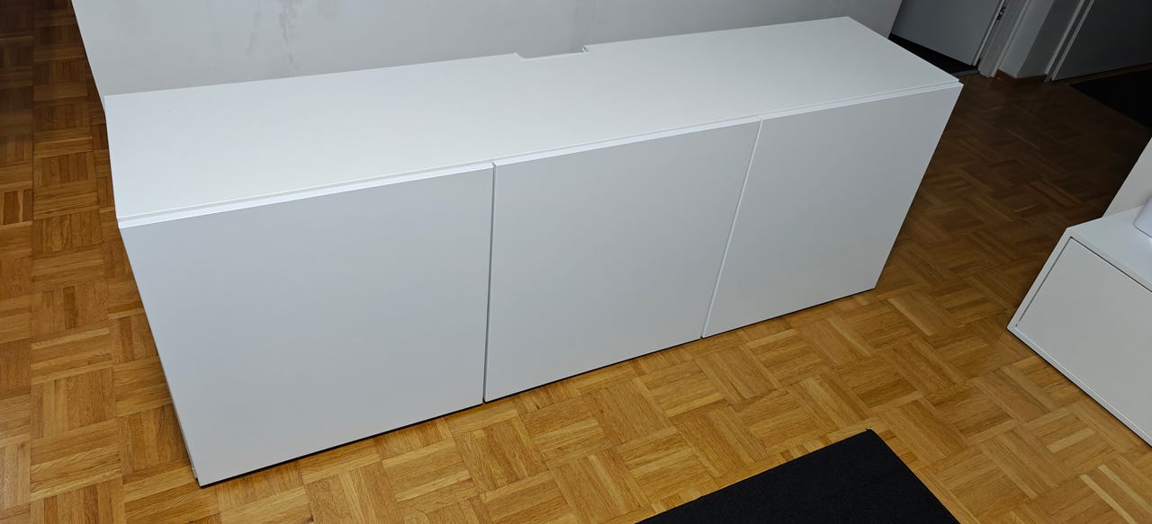 IKEA Bestå -senkki / TV-taso, erittäin hyväkuntoinen
