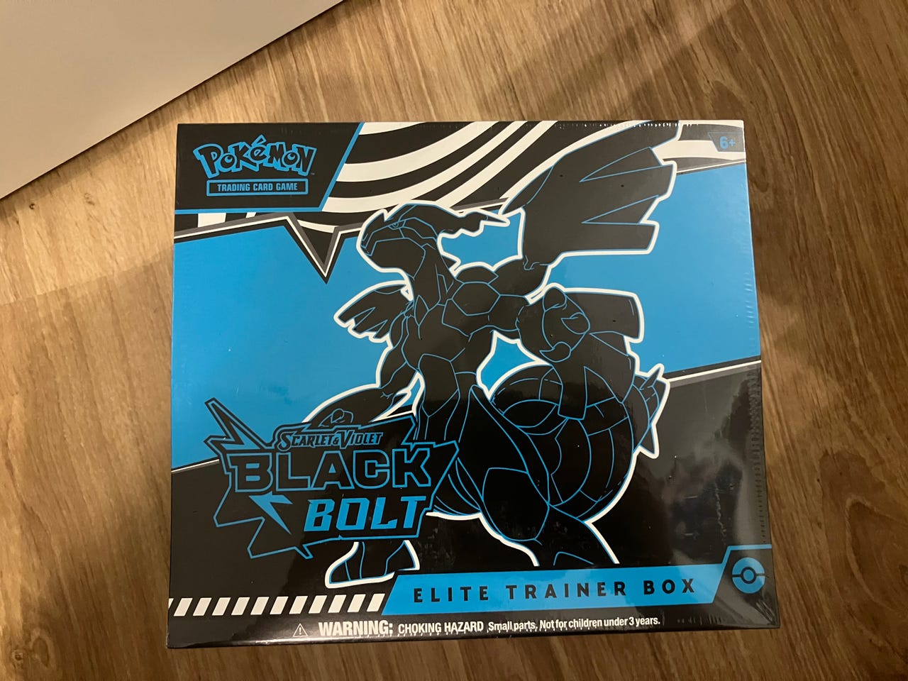 Pokemon TCG Black Bolt Elite Trainer Box