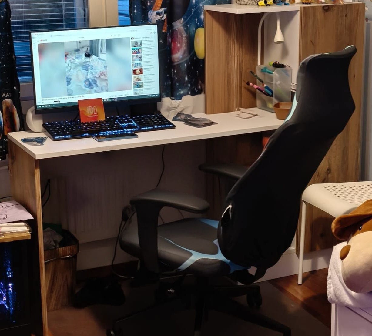 6kk vanha hieno kirjoituspöytä.