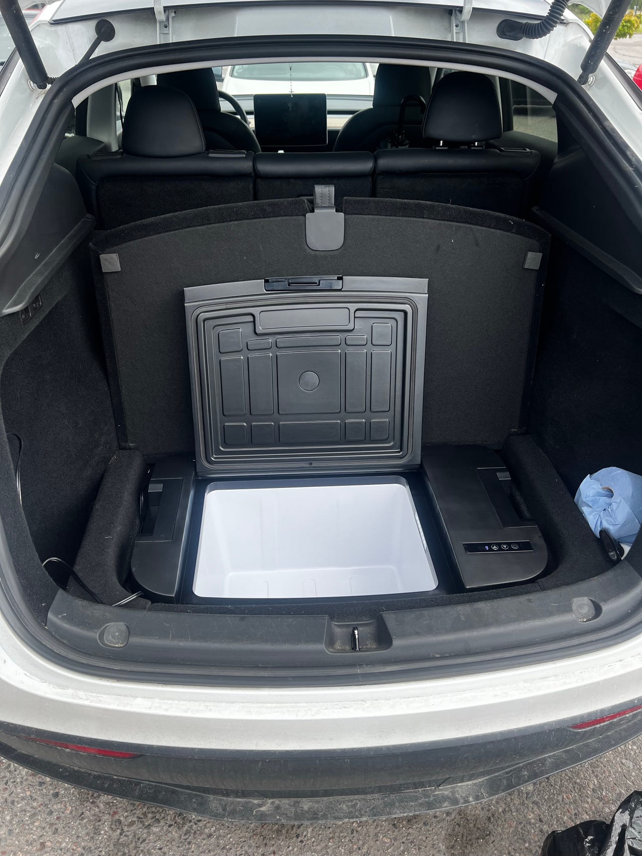 Frezzer 35L Tesla Model Y