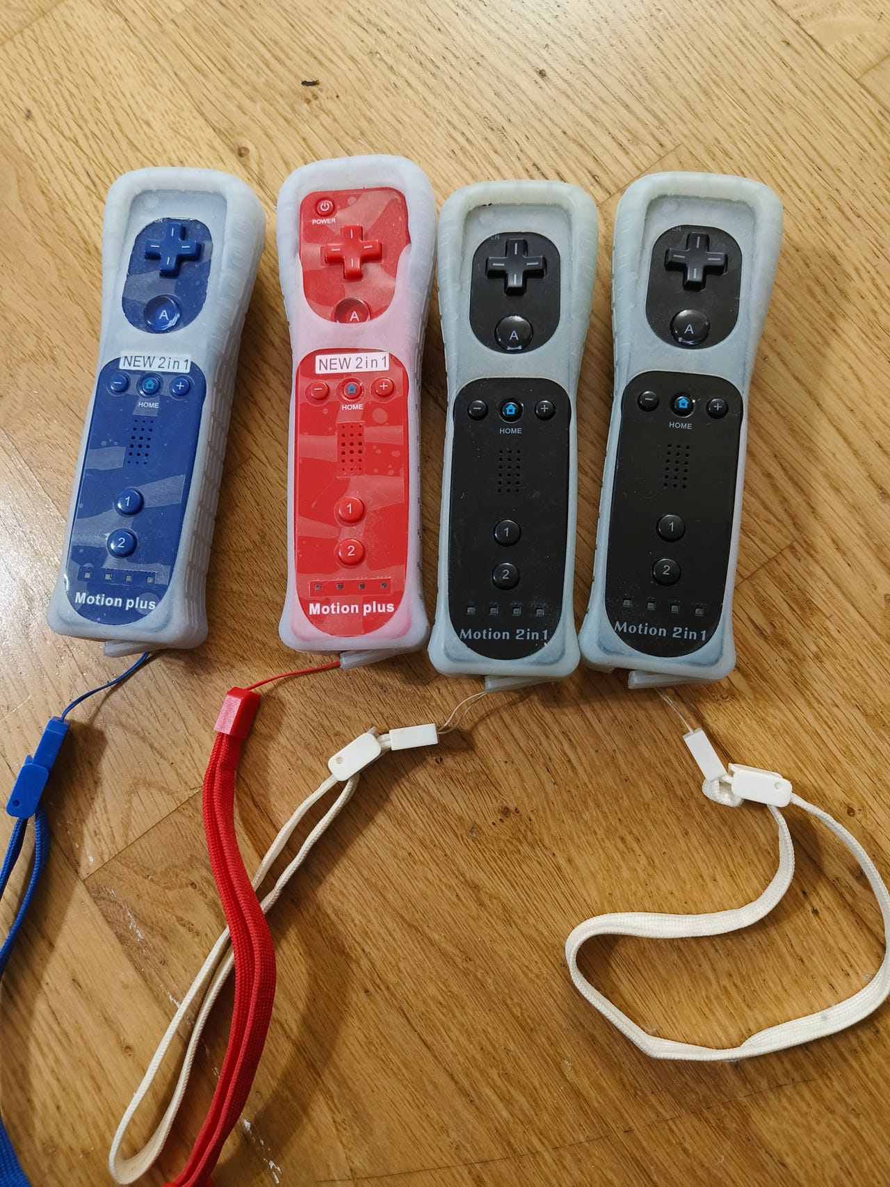 Nintendo Wii Motion Plus -ohjaimet, 4 kpl