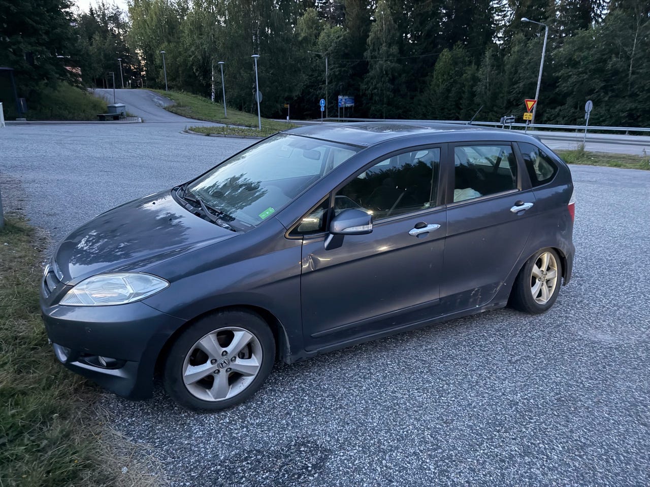 Honda FR-V farmari