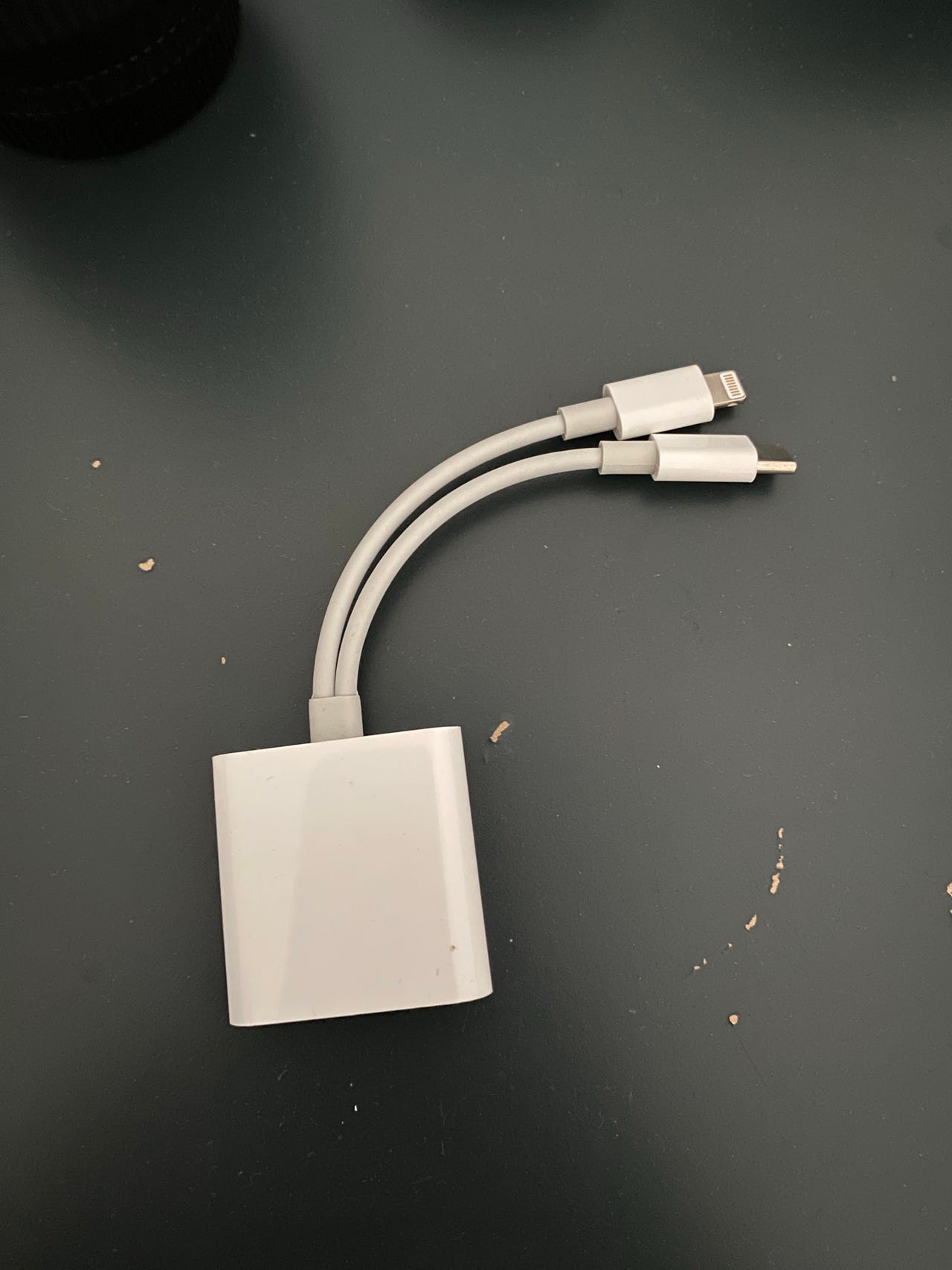 Apple sovitin Lightning–USB-C muistikortinlukija