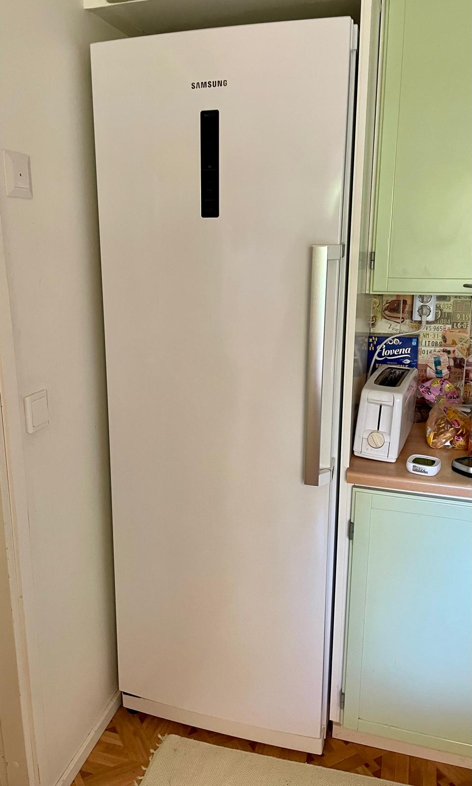Jääkaappi 180 cm