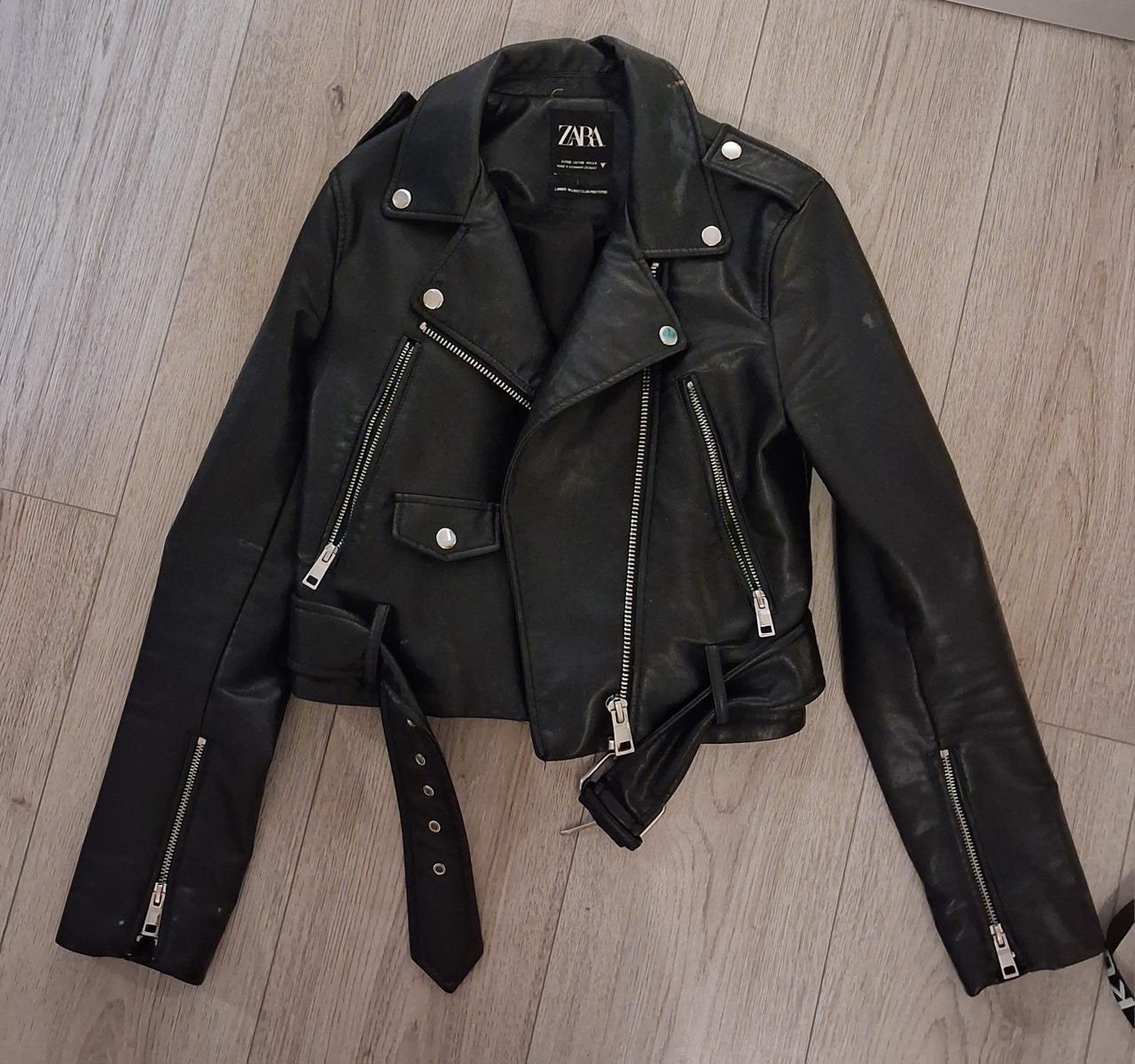 Zara tekonahka biker-takki XS musta
