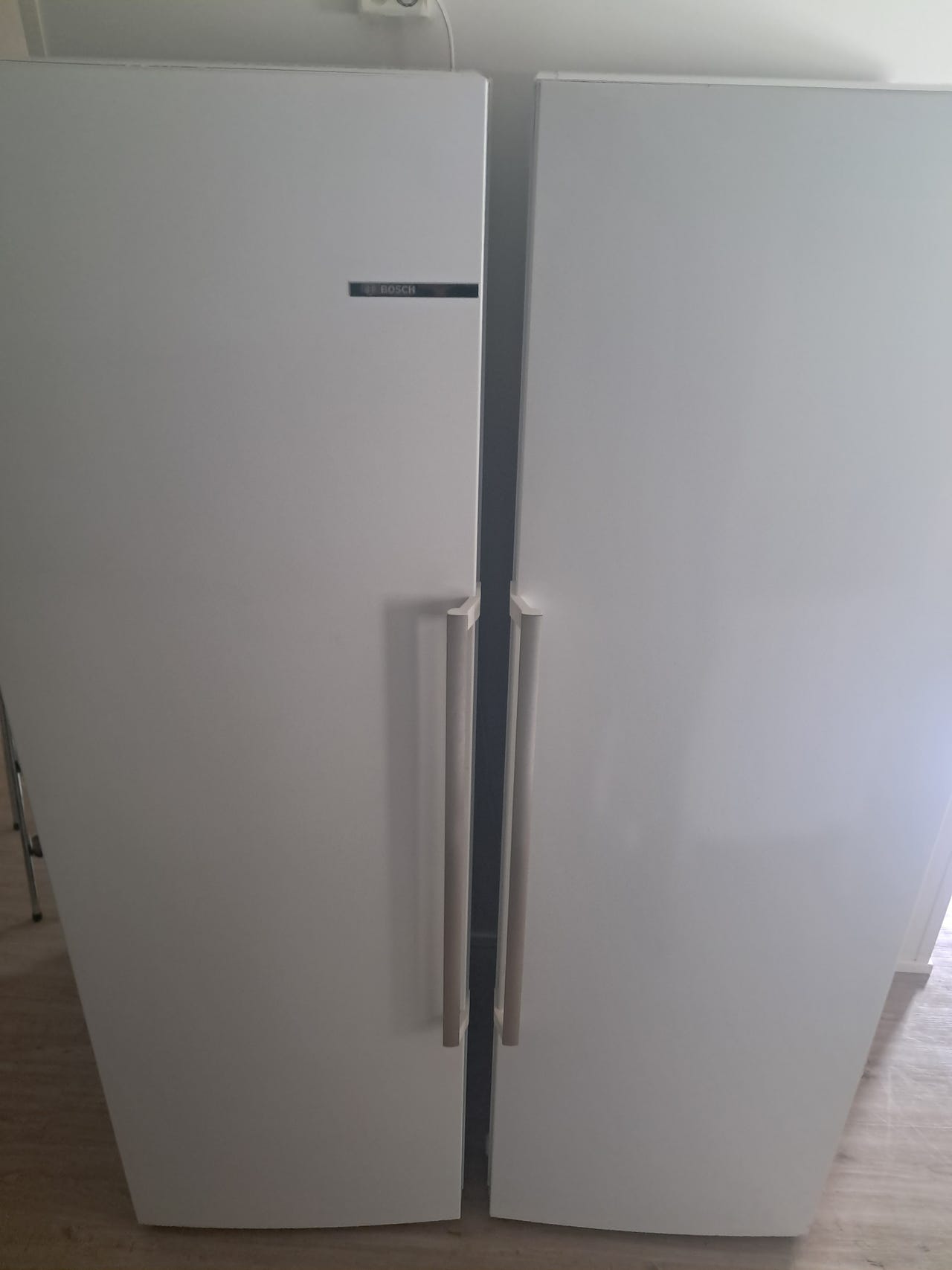 Bosch side-by-side jääkaappipakastin valkoinen