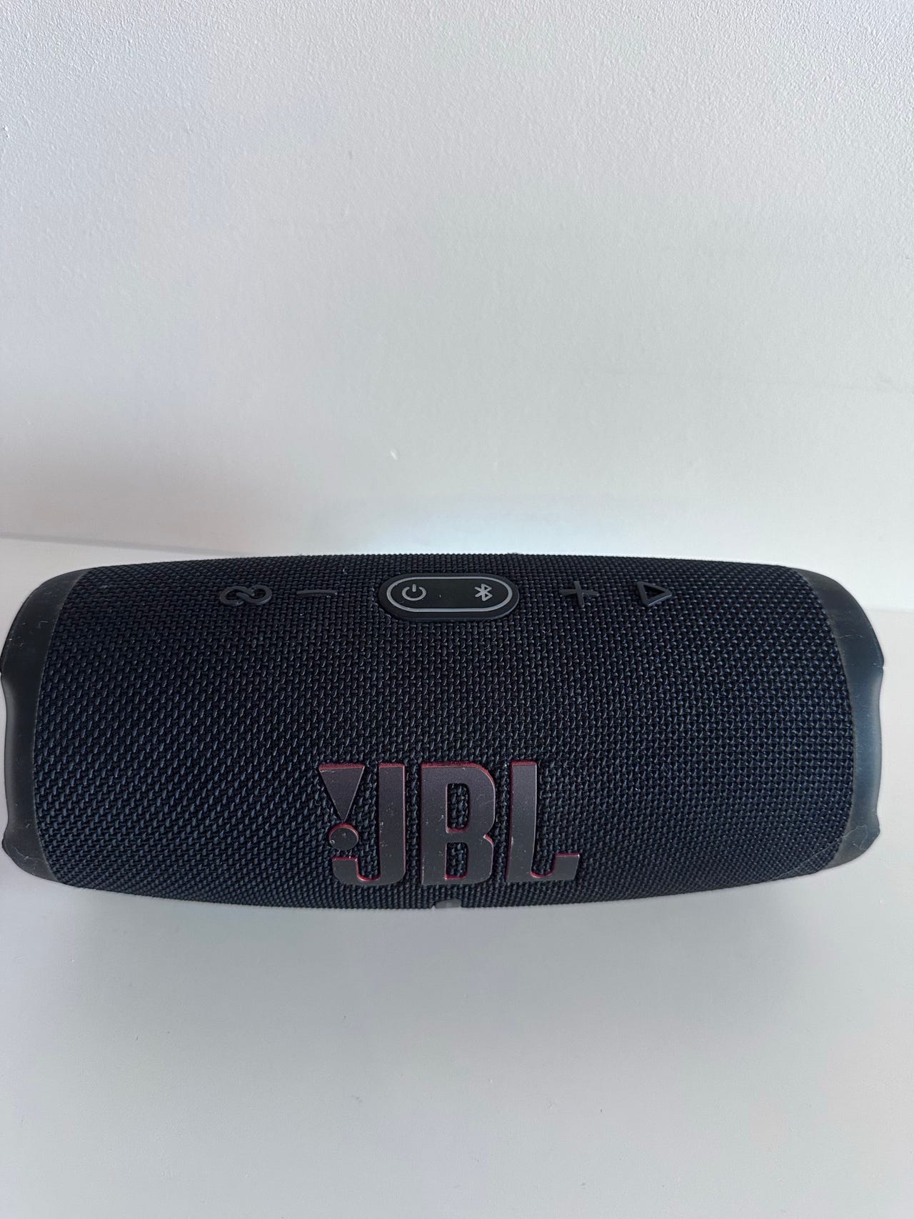 JBL Charge 5 Bluetooth-kaiutin musta