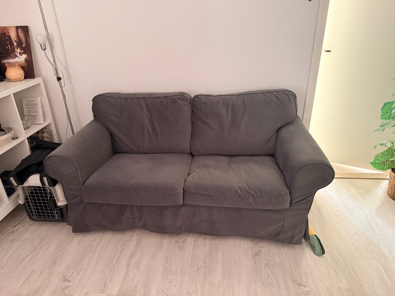 MYYDÄÄN EKTORP 2 -istuttava sininen sohva