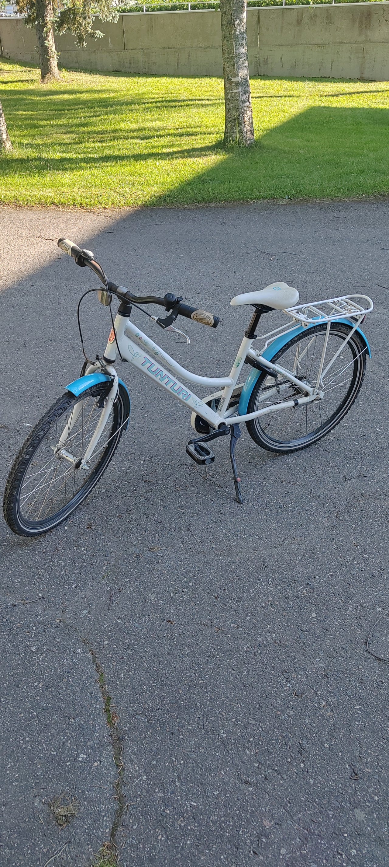Tunturi lasten polkupyörä 24" valkoinen/sininen