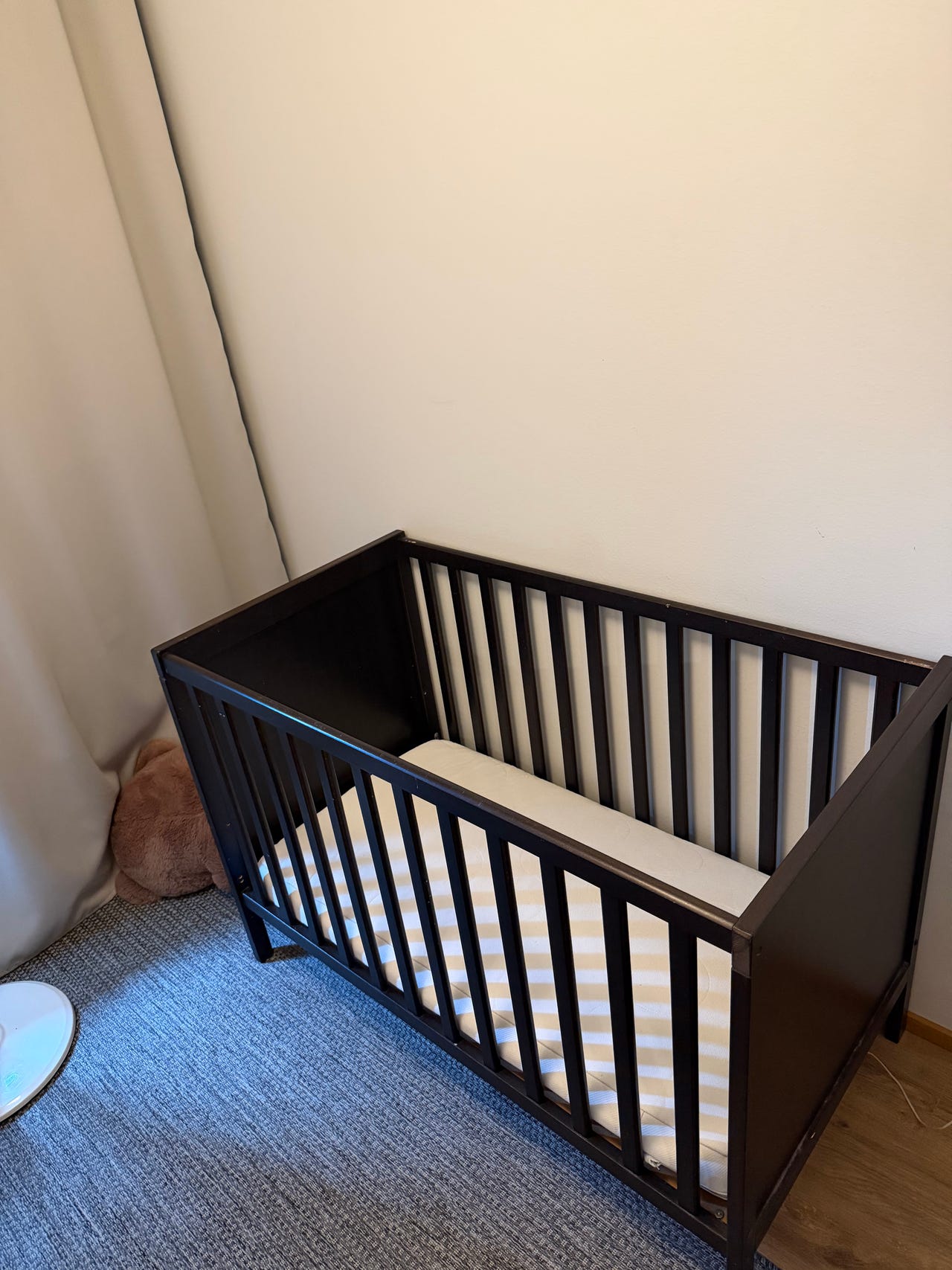 Ikea pinnasänky+patja+reunapehmuste
