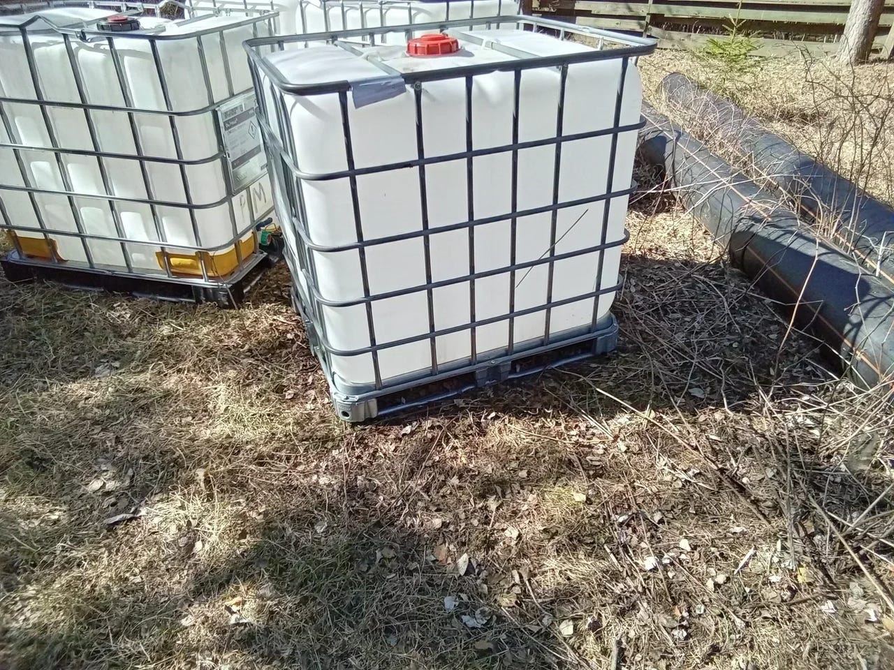 IBC kontti 1000 LITRAA+kehikko YKSI JÄLJELLÄ