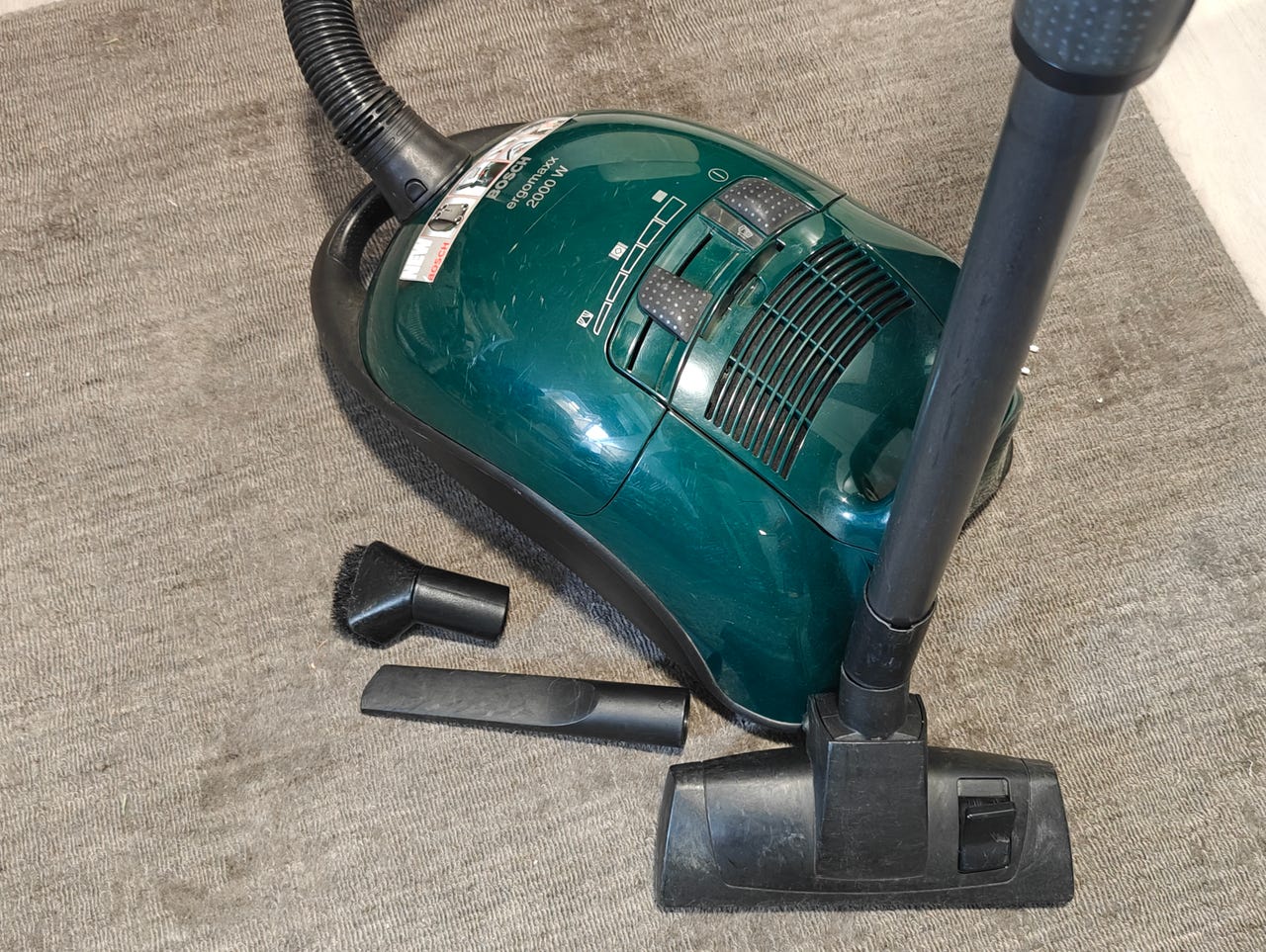 Bosch Ergomaxx 2000W pölynimuri